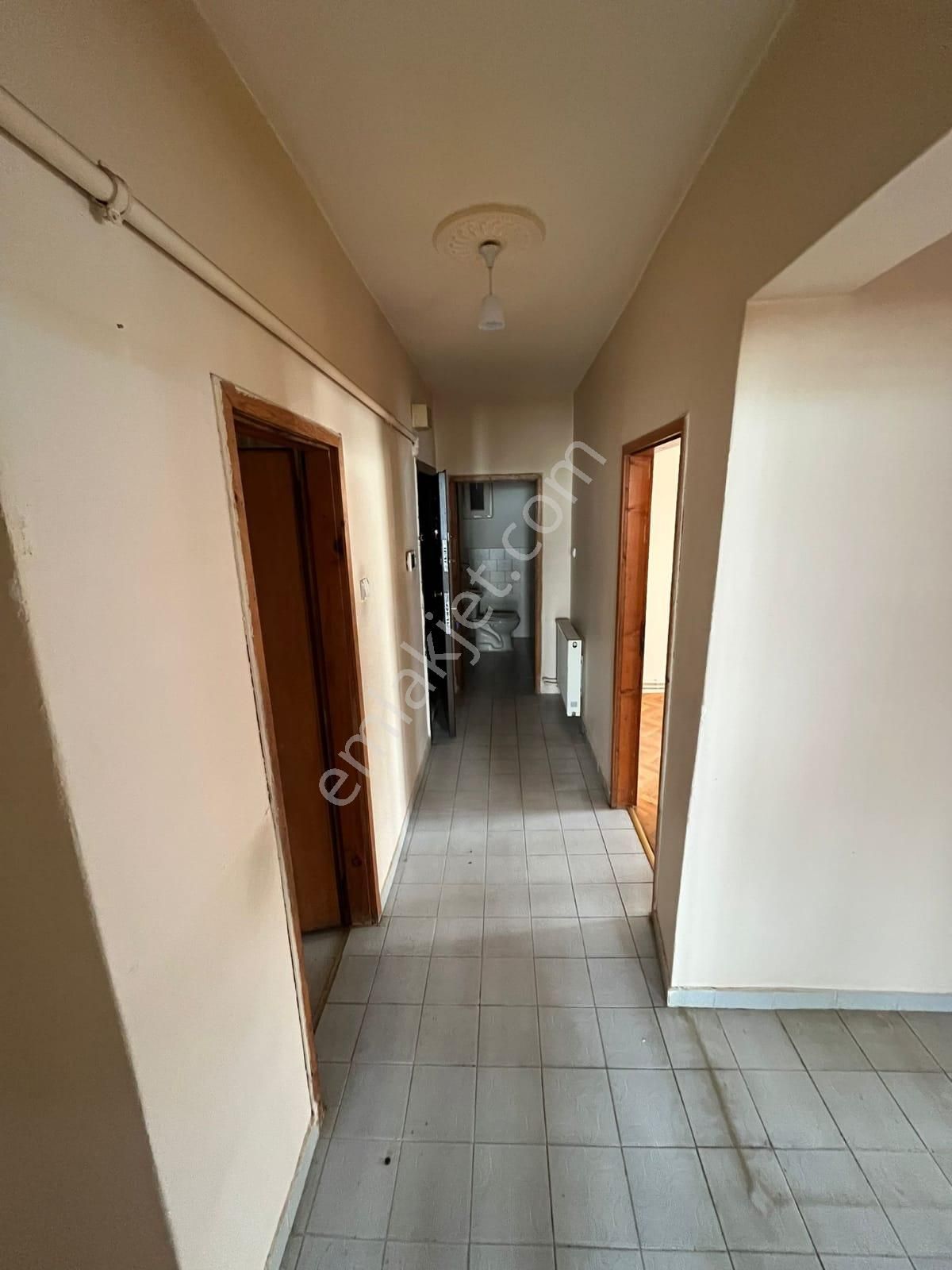 Sincan Malazgirtte Ara Kat Salon Bağımsız Çift Balkon 2+1 Satılık Daire - Görsel 5