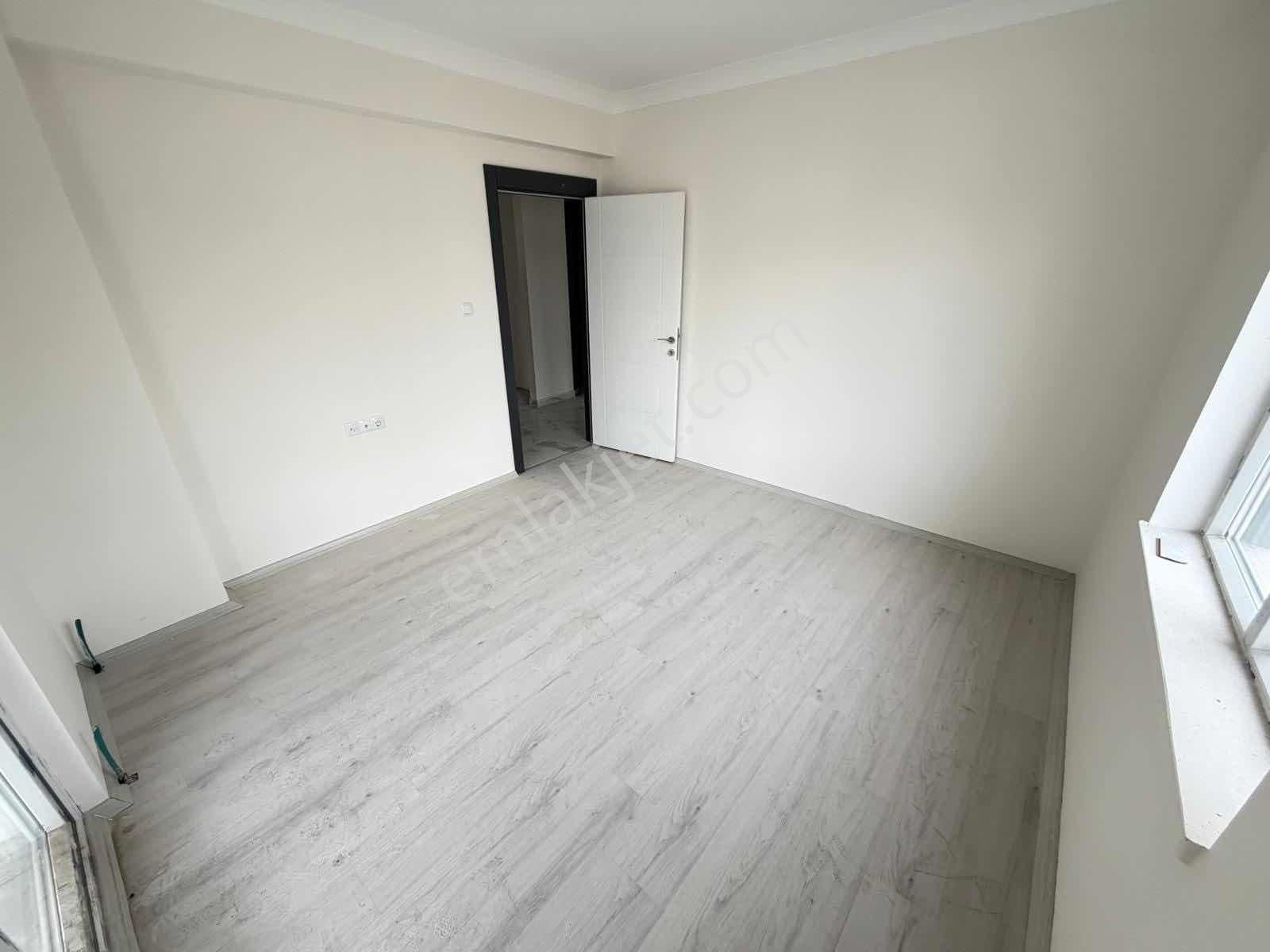 5.kat Ara Kat 3+1 110 M2 T.balkonlu G.cephe Sıcacık Fırsat Daire - Görsel 3