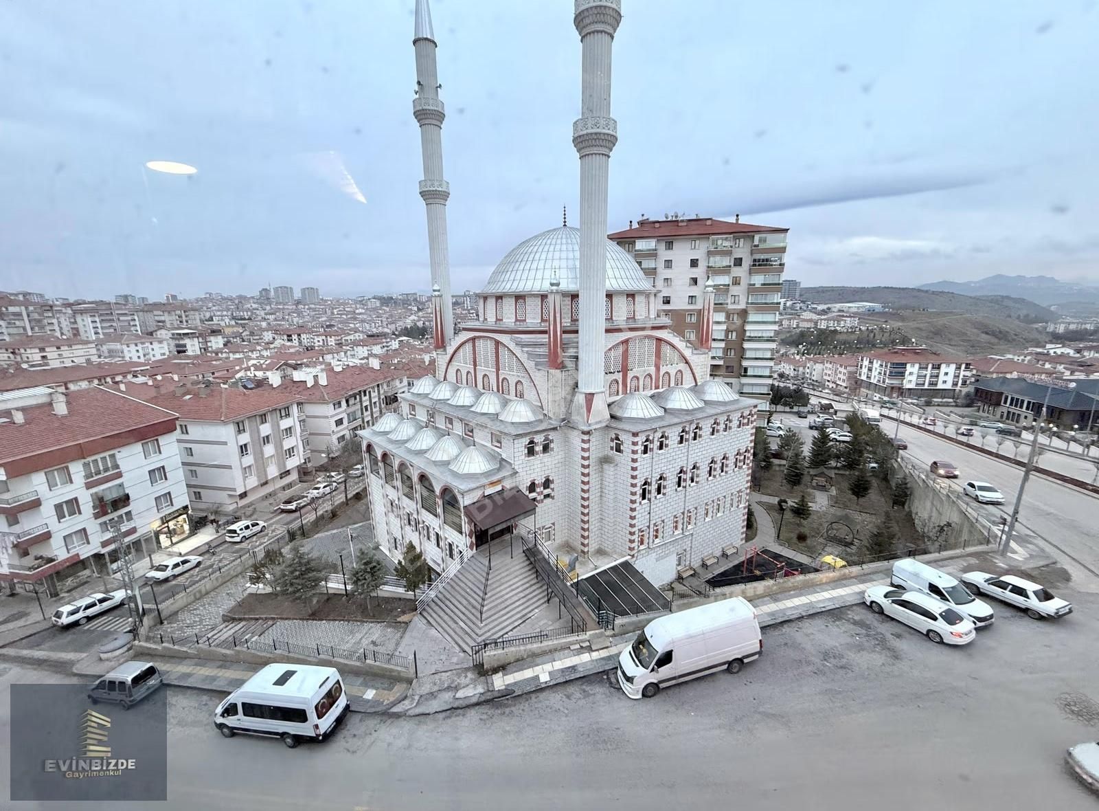 Evinbizde Gayrimenkul █ Full Yapılı 220m²,şömine,jakuzi 5+1daire - Görsel 4
