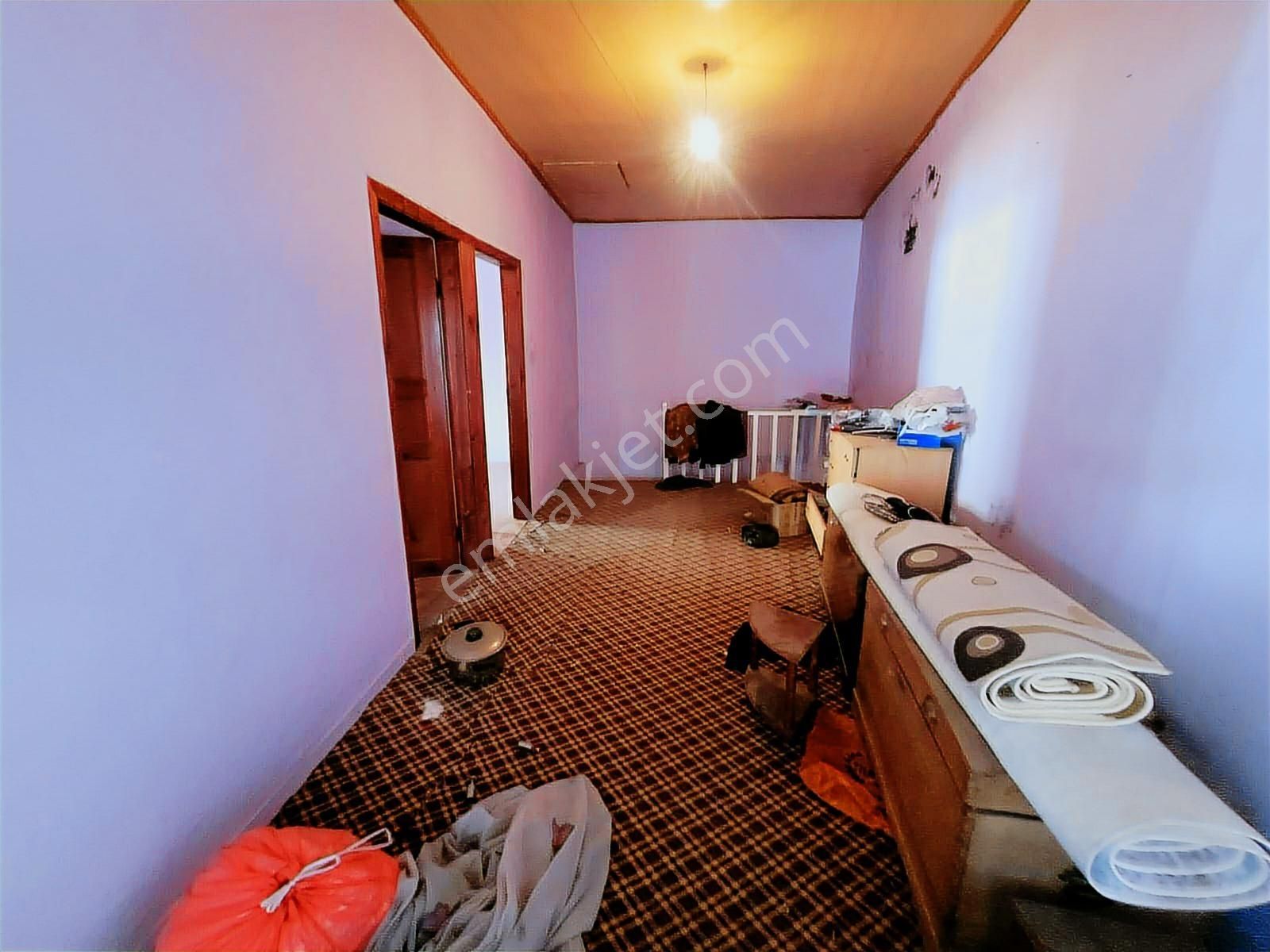 Havran Merkezde Geniş İki Katlı Müstakil Ev - Görsel 16