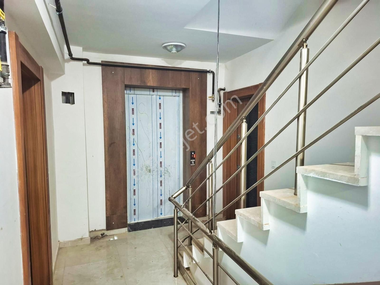 Sıfır 3+1 Eveyen Banyolu Kiralık Daire-hasanağa Merkez