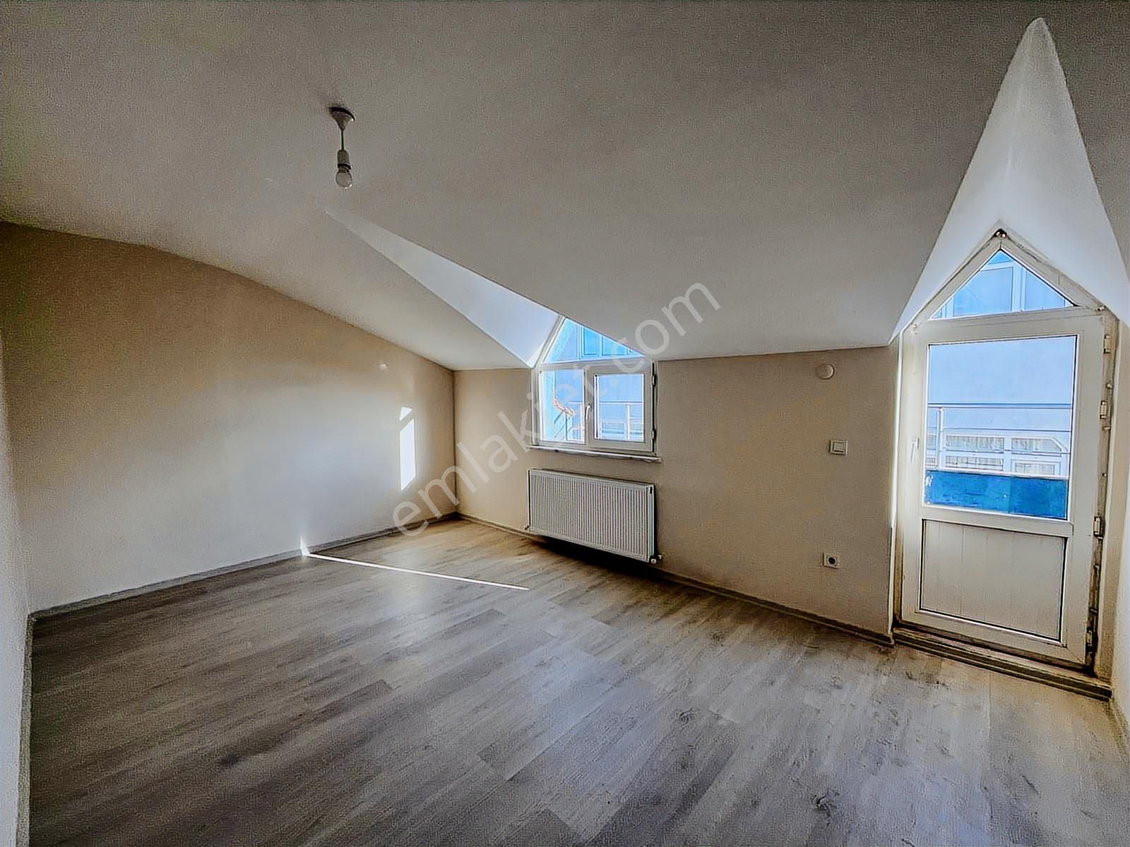 Ferahevler Merkezde Kullanıma Hazır 5+2 Satılık Çift Daire - Görsel 10