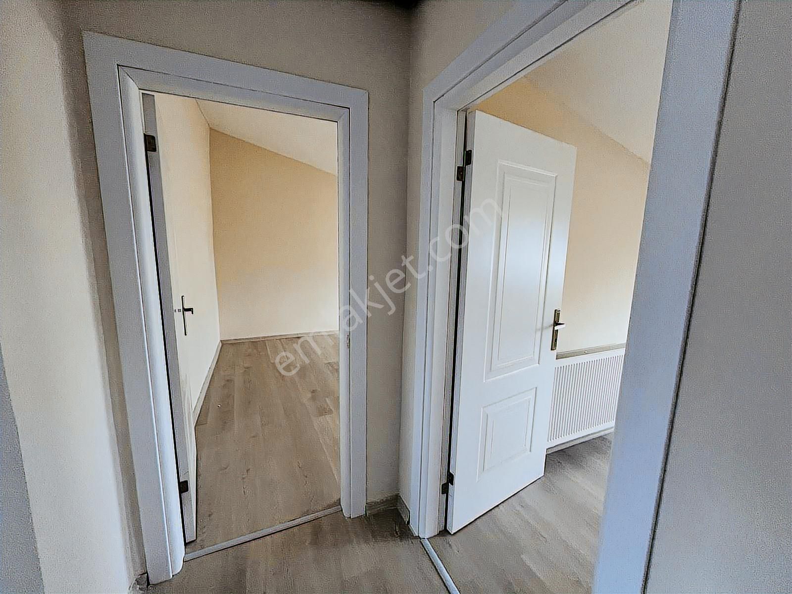 Ferahevler Merkezde Kullanıma Hazır 5+2 Satılık Çift Daire - Görsel 22