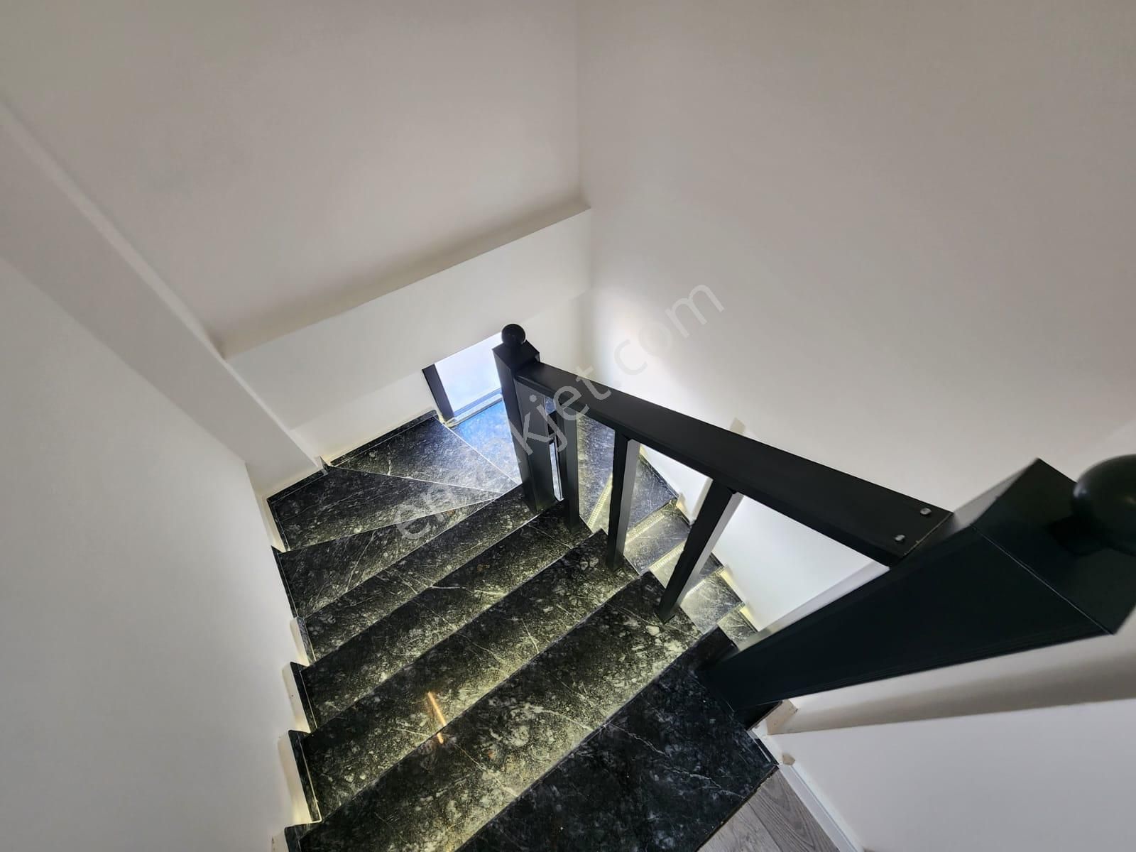 Hisar Mahallesi’nde Site İçerisinde Müstakil Bahçeli Özel Otoparklı Ultra Lüks 3+1 Villa! - Görsel 6