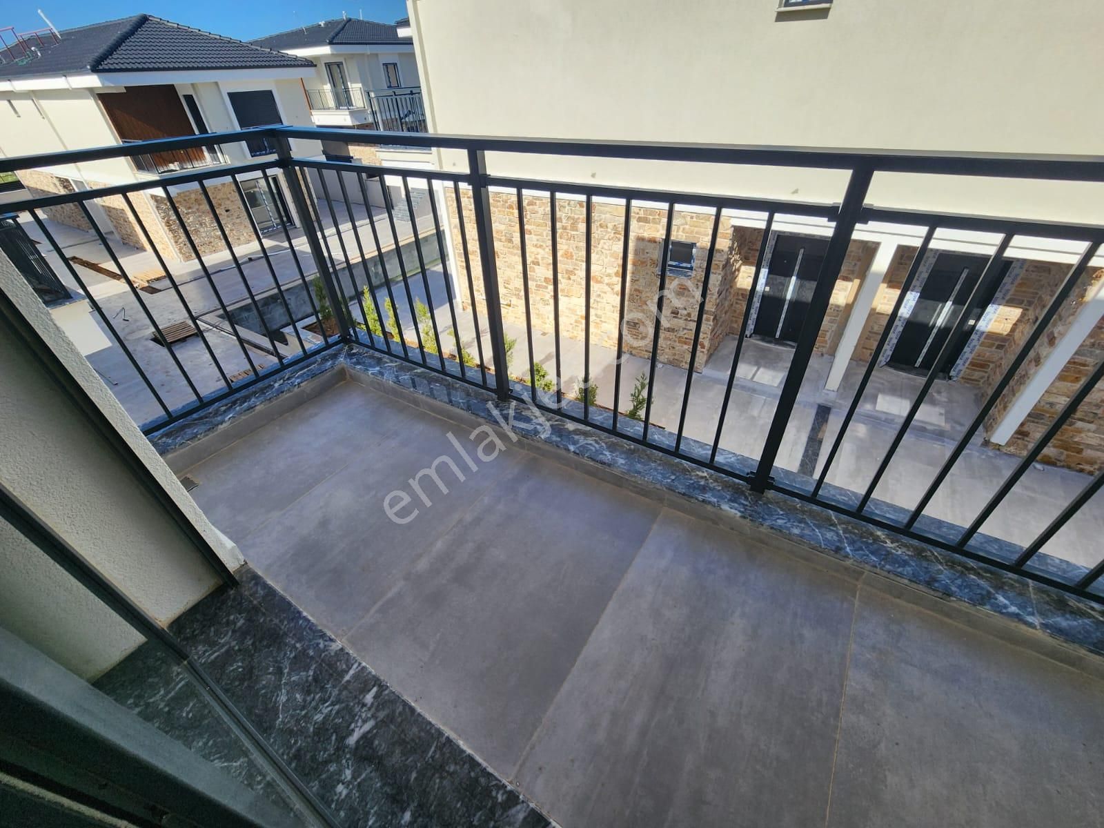 Hisar Mahallesi’nde Site İçerisinde Müstakil Bahçeli Özel Otoparklı Ultra Lüks 3+1 Villa! - Görsel 7