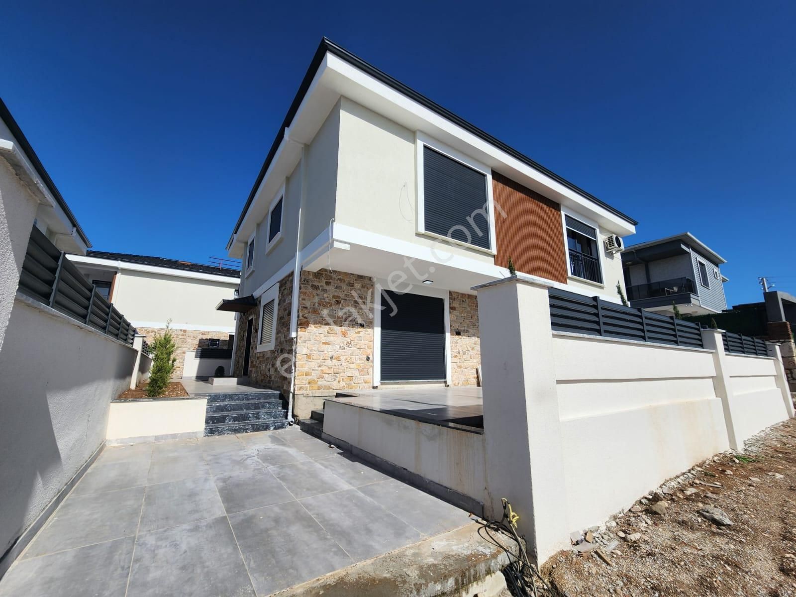 Hisar Mahallesi’nde Site İçerisinde Müstakil Bahçeli Özel Otoparklı Ultra Lüks 3+1 Villa! - Görsel 21