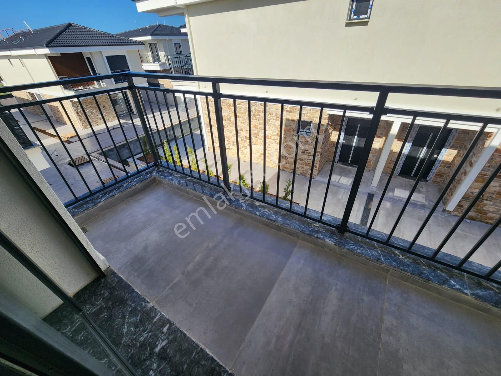 Hisar Mahallesi’nde Site İçerisinde Müstakil Bahçeli Özel Otoparklı Ultra Lüks 3+1 Villa! - Görsel 8