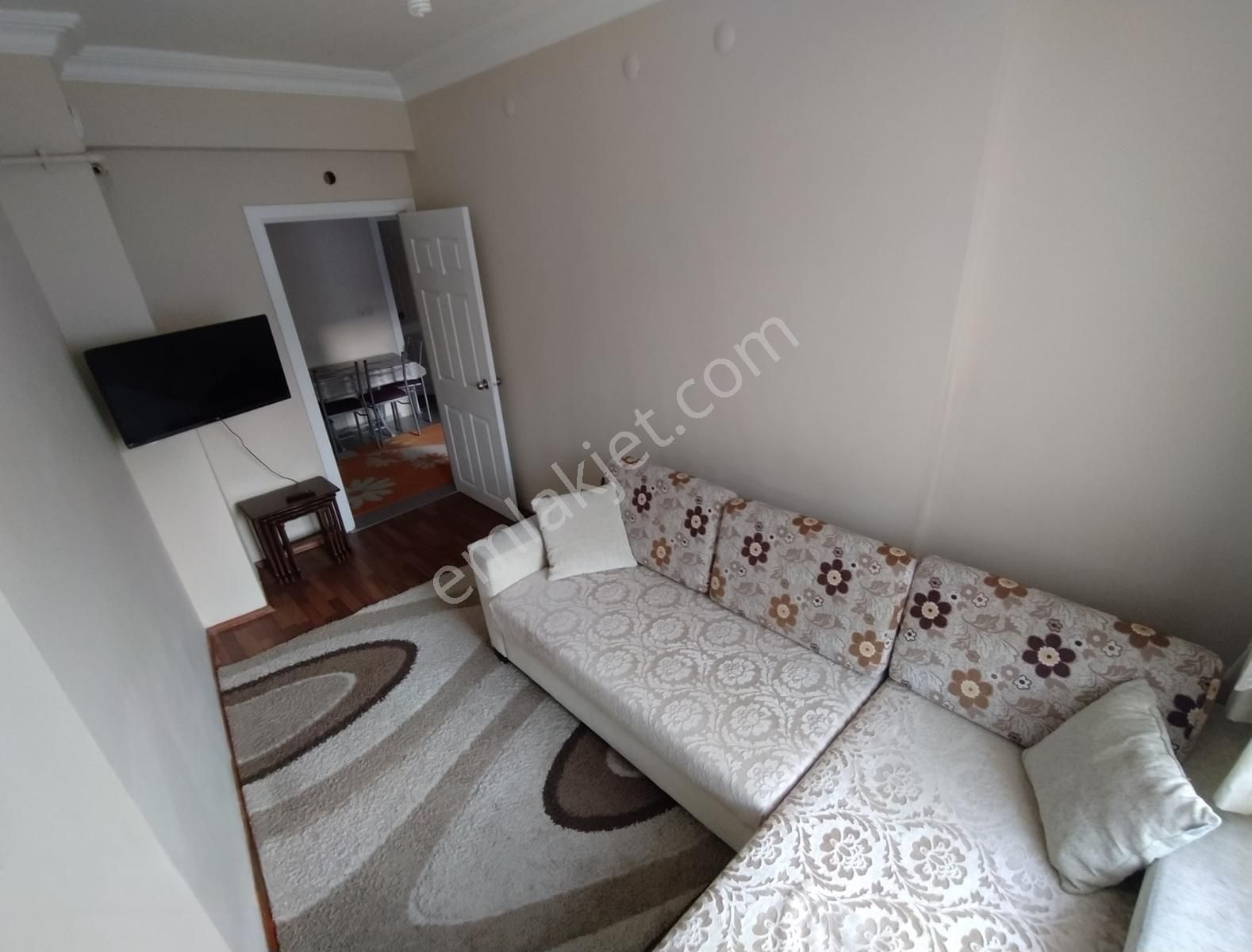 Akademi'den Yenibağlar'da Abonelikleri Açık Eşyalı Kiralık Daire