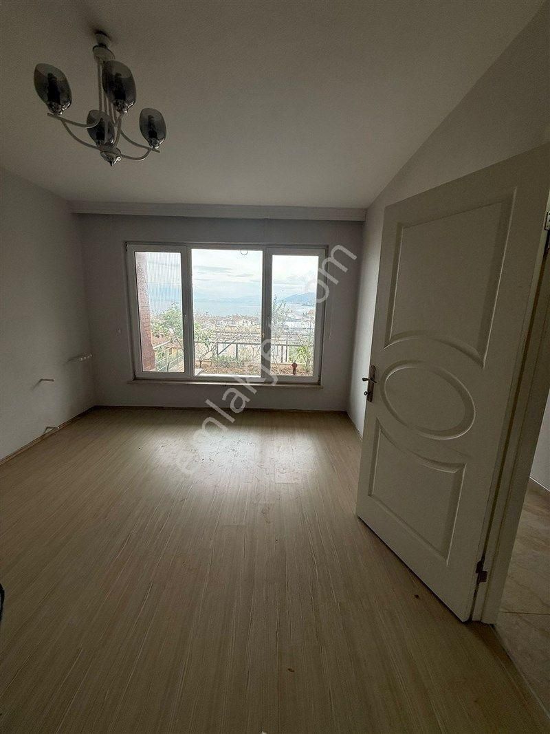 Bursa Mudanya Altıntaş Ta Satılık Triplex Deniz Manzaralı 2+1 Villa 7.150.000 Tl - Görsel 5