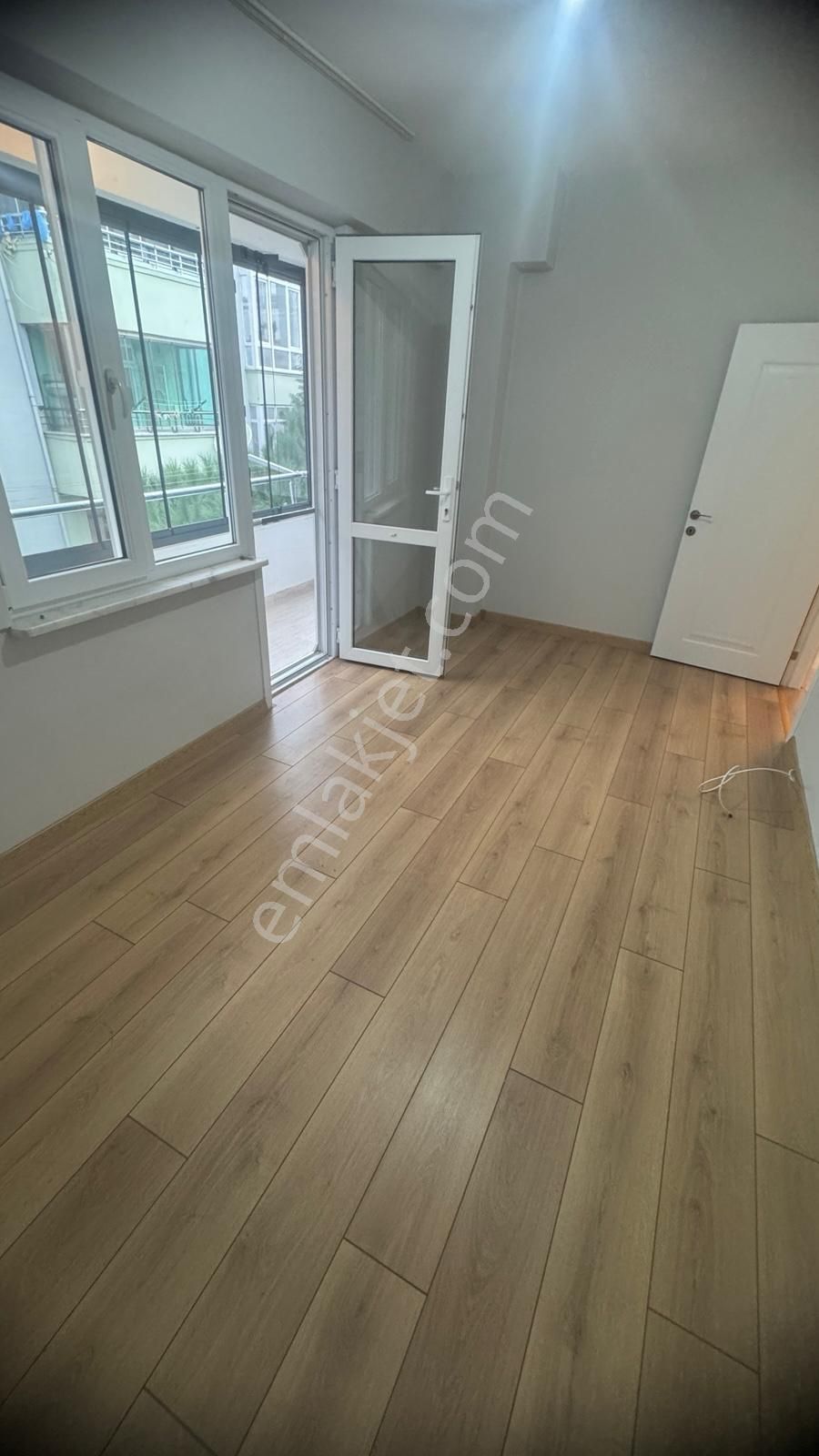 2+1 Ful Tadilatı Yapılmış Merkezi Konumda Cumhuriyet Mah Denize 150 Mt Fırsat Daire - Görsel 15