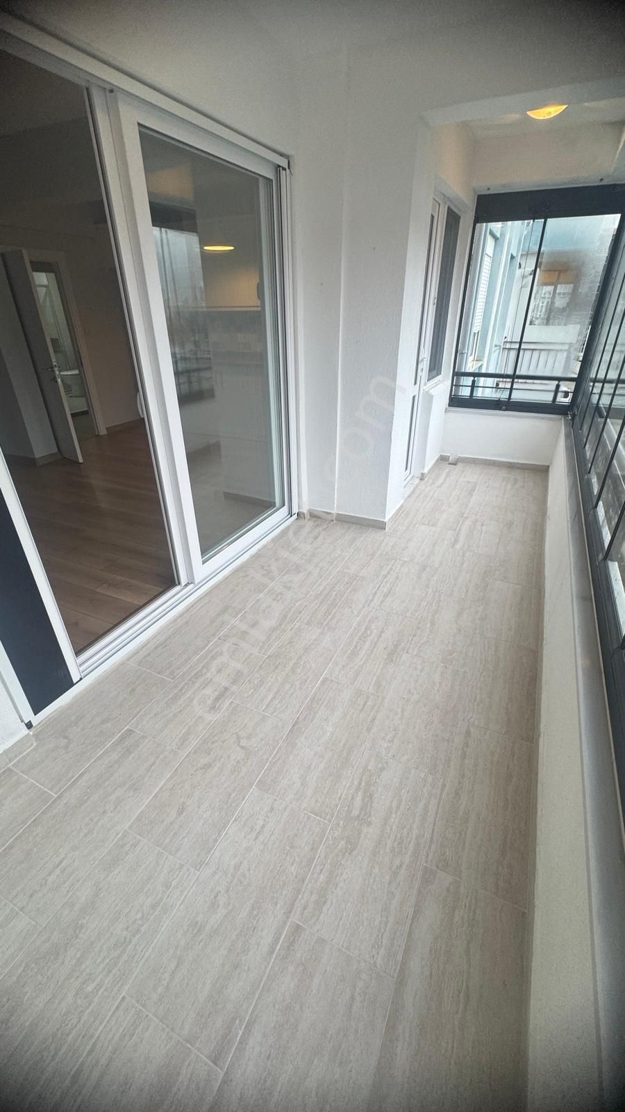 2+1 Ful Tadilatı Yapılmış Merkezi Konumda Cumhuriyet Mah Denize 150 Mt Fırsat Daire - Görsel 18