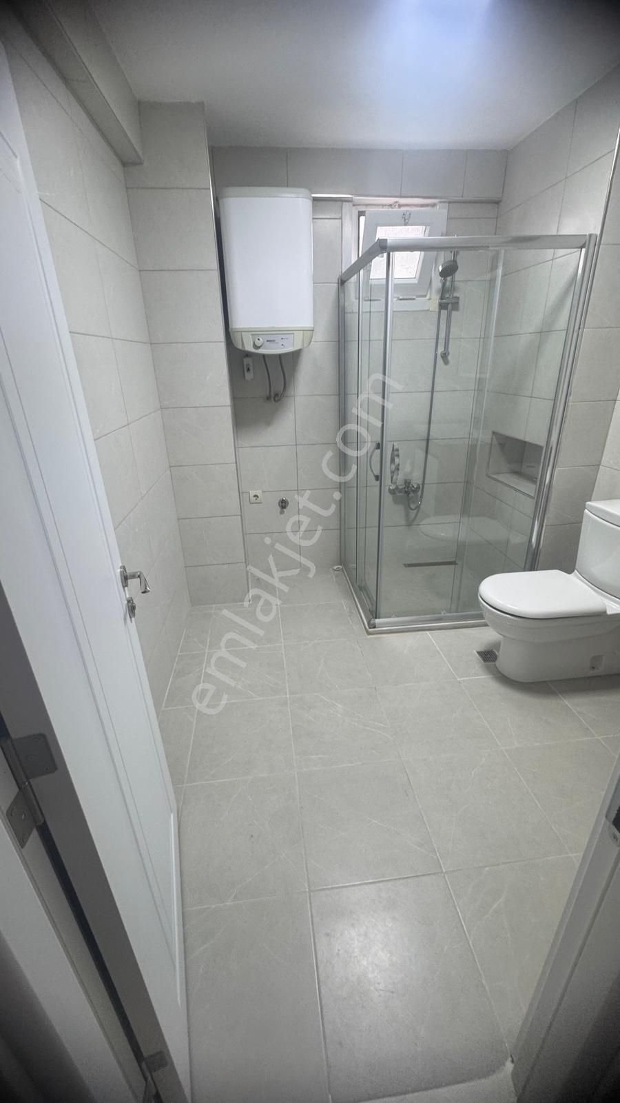 2+1 Ful Tadilatı Yapılmış Merkezi Konumda Cumhuriyet Mah Denize 150 Mt Fırsat Daire - Görsel 5