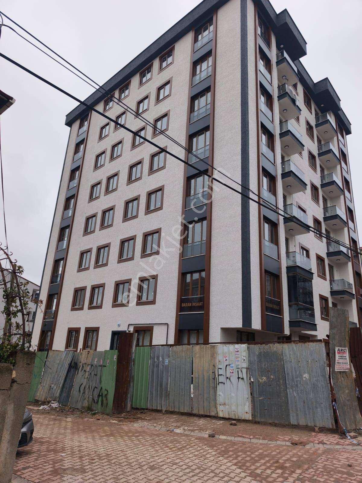 Çok Acil Sultanbeyli Memetakif Mah.satılık 125 M.3+1 Lüks Daire
