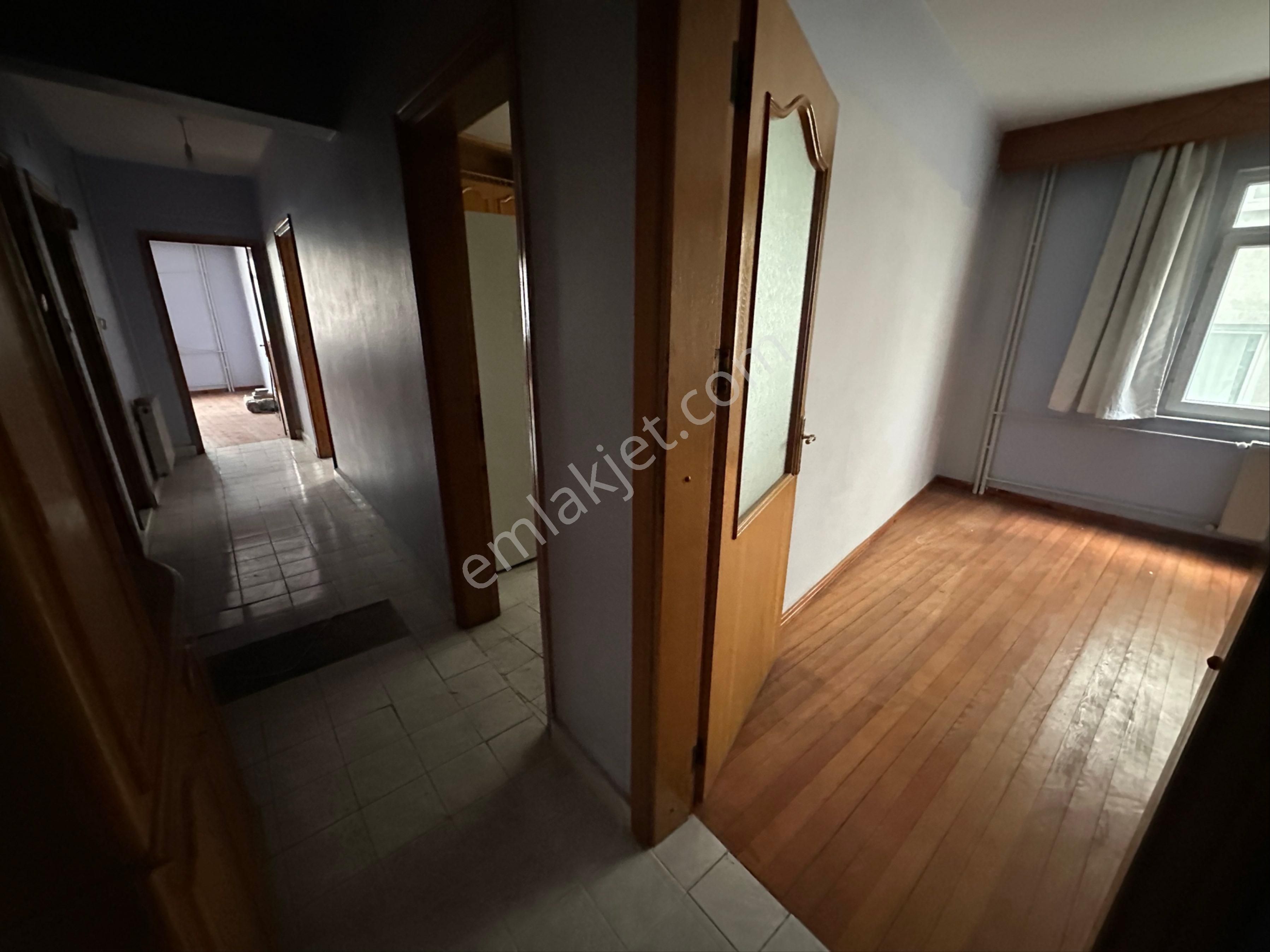 Remax Duygu Ersöz- Cadde Üzerınde 3+1 Satılık Daıre - Görsel 4