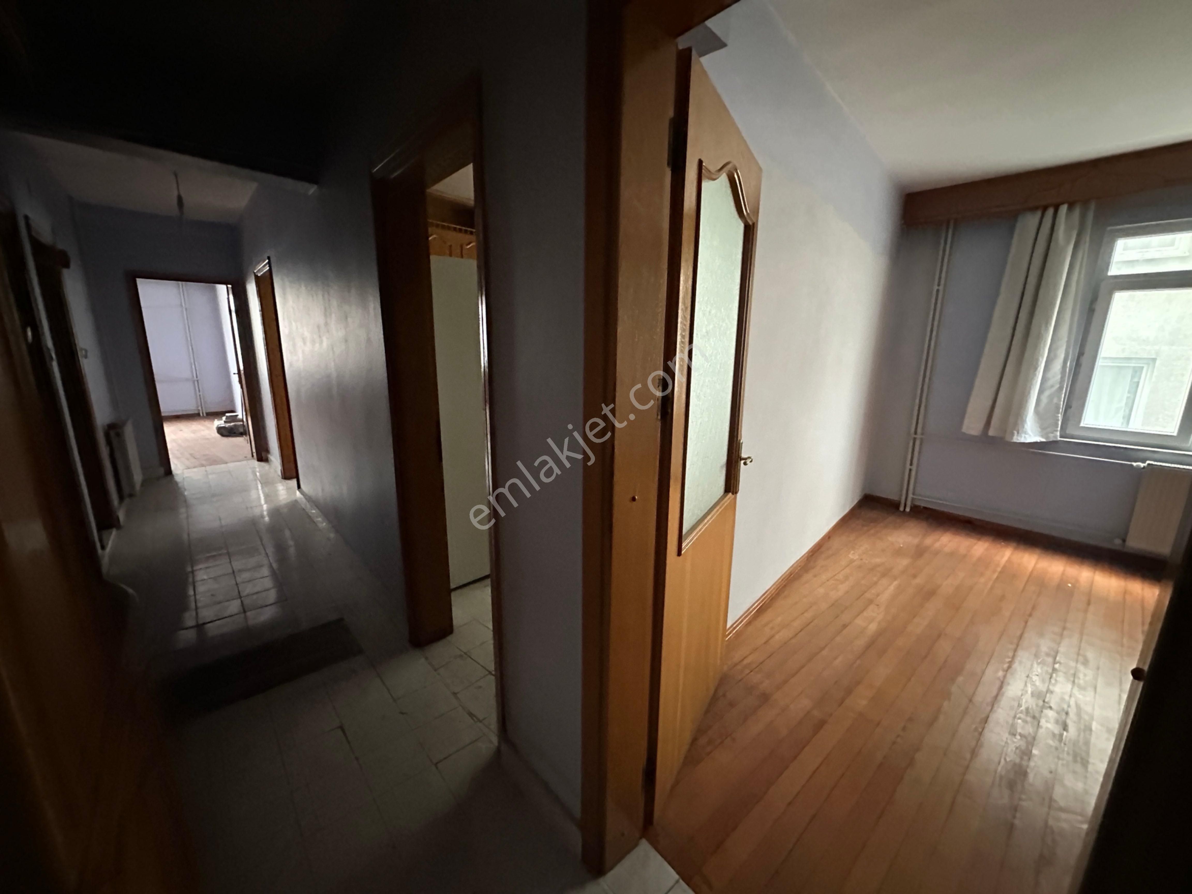 Remax Duygu Ersöz- Cadde Üzerınde 3+1 Satılık Daıre - Görsel 15