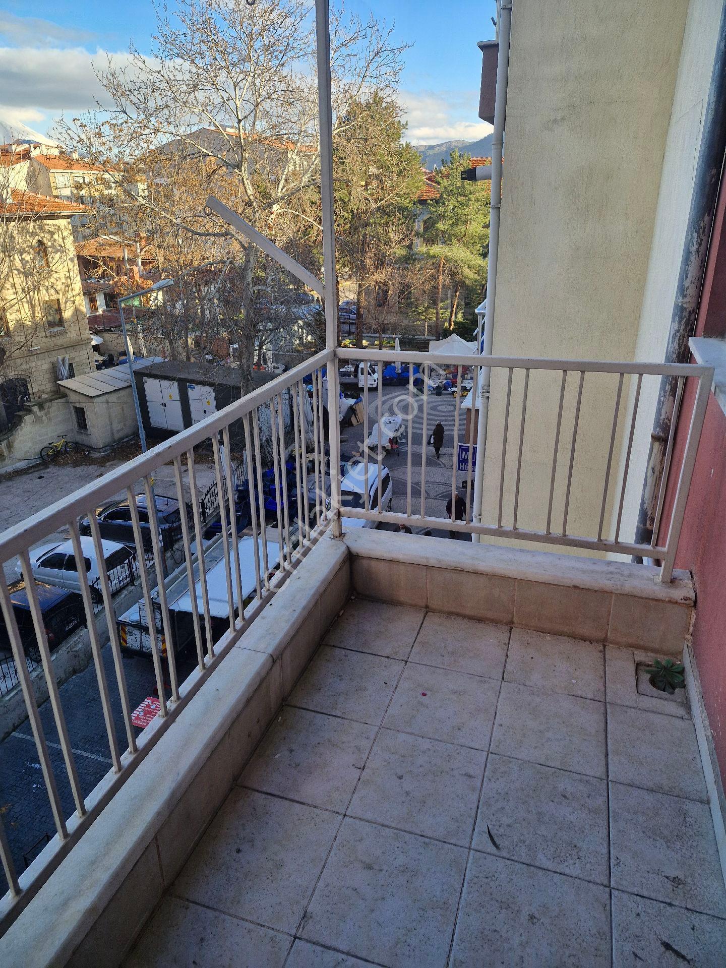 Merkezde İyaş Otel Yanı Ara Kat 3+1 Daire - Görsel 26