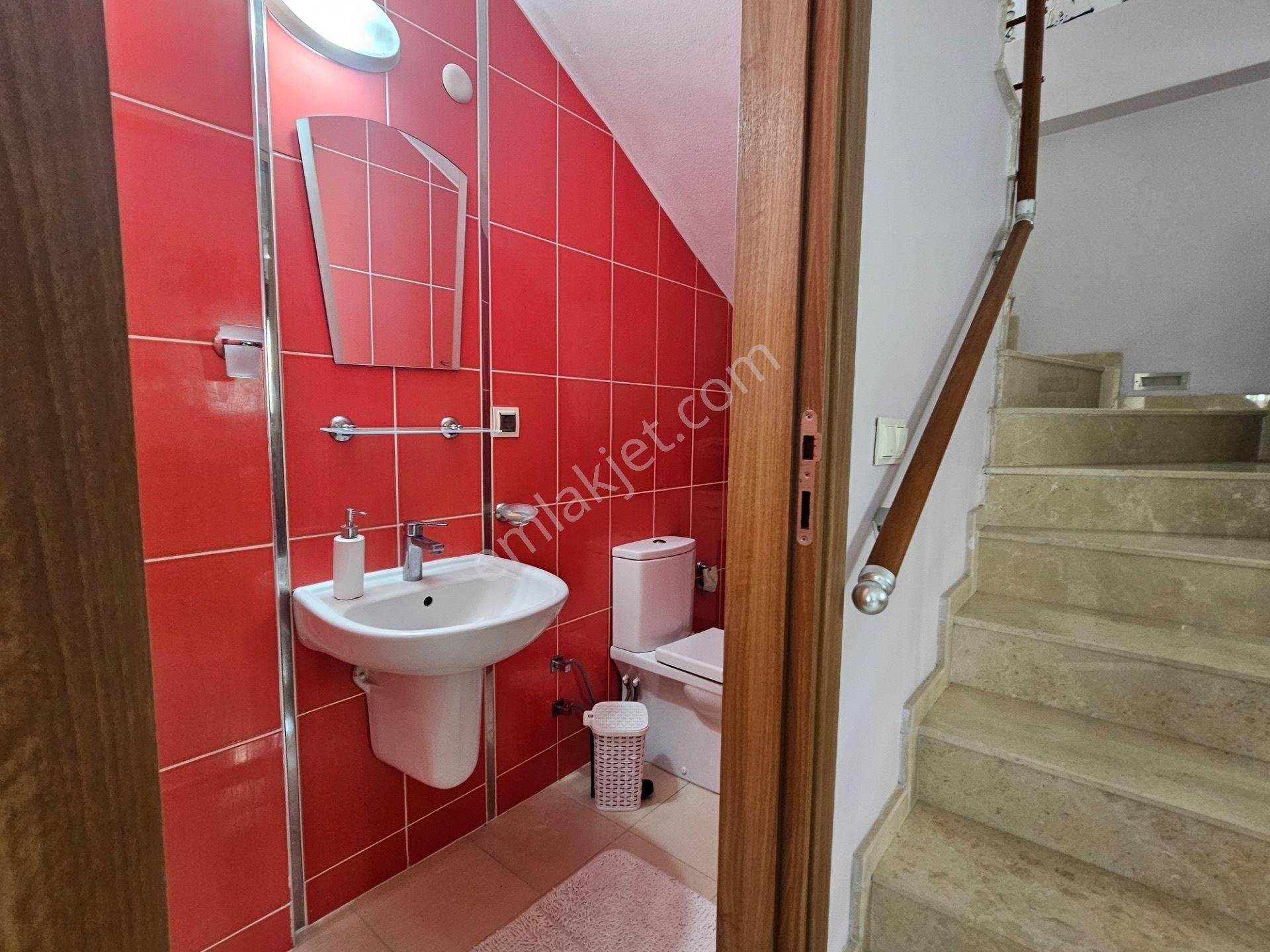 Startkey'den Dikili Merkez'de Denize 100 Metre Satılık 3+1 Villa - Görsel 18