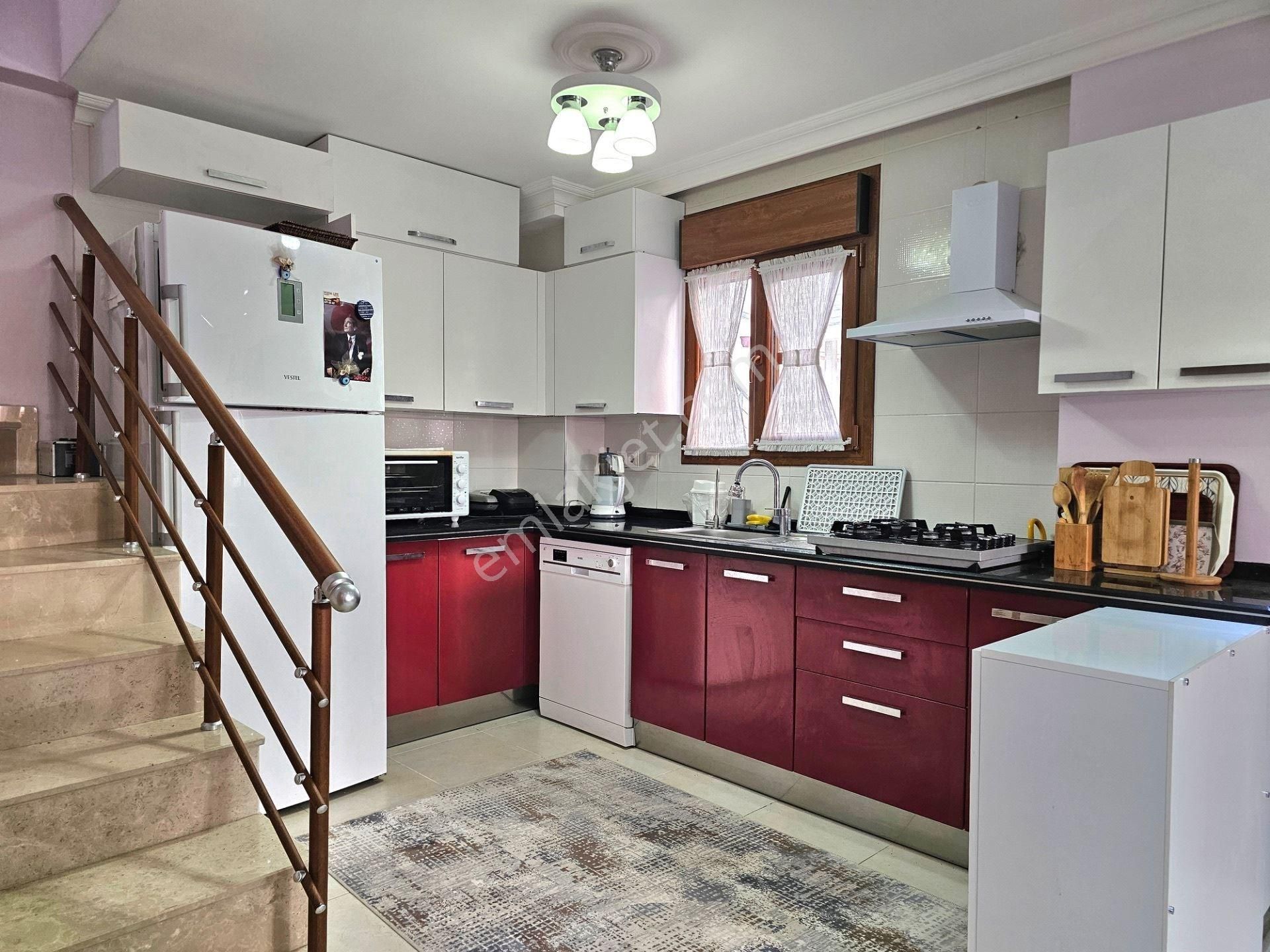 Startkey'den Dikili Merkez'de Denize 100 Metre Satılık 3+1 Villa - Görsel 16