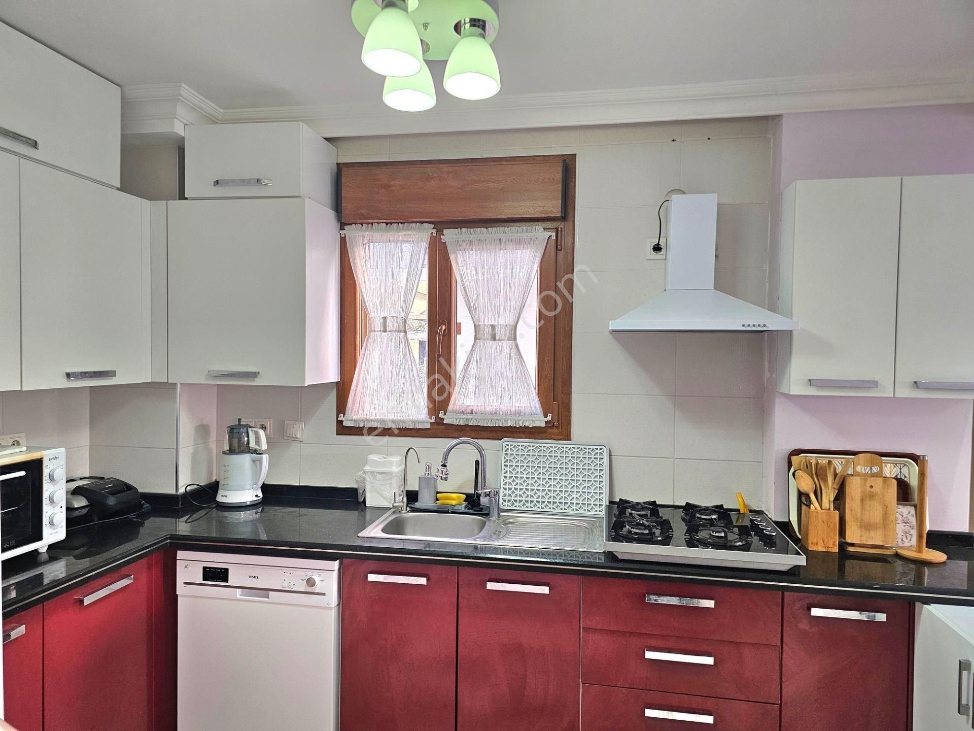 Startkey'den Dikili Merkez'de Denize 100 Metre Satılık 3+1 Villa - Görsel 17