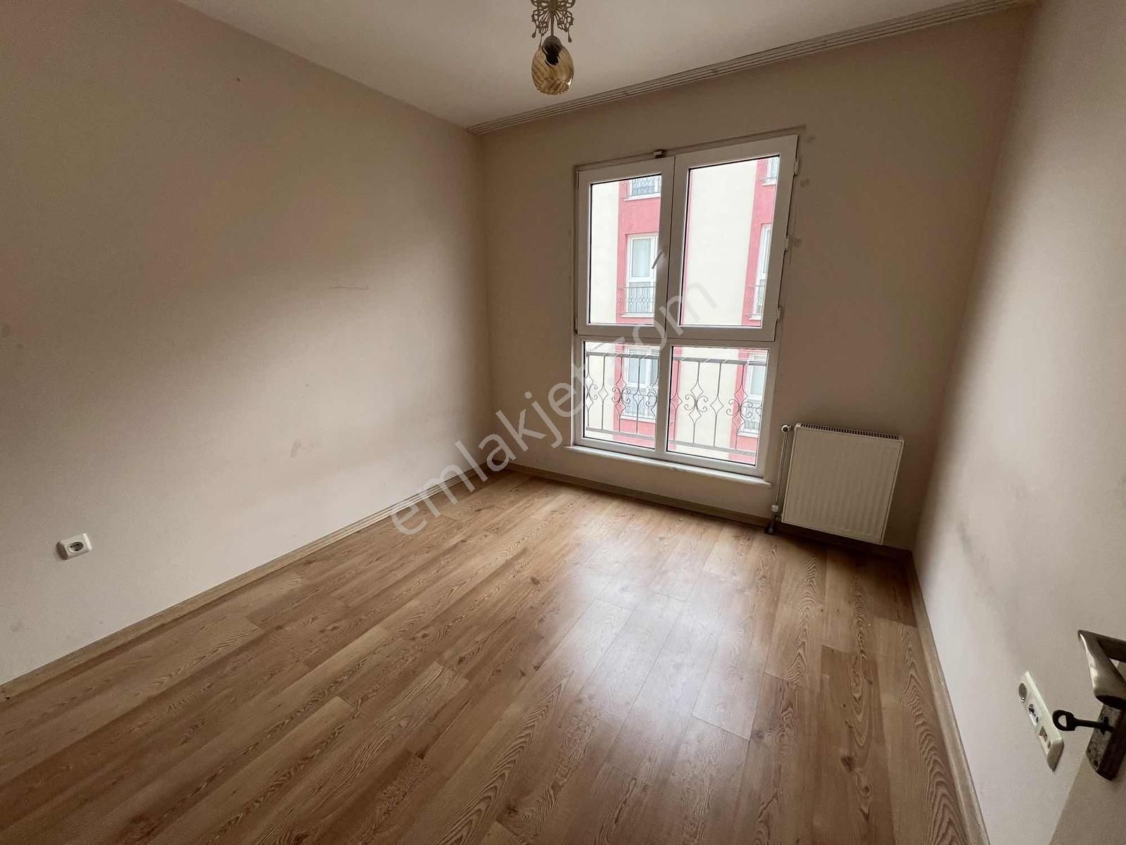 Yoldaş Emlaktan Kirazlıkent Sitesinde 2+1 Satılık Arakat Daire - Görsel 15