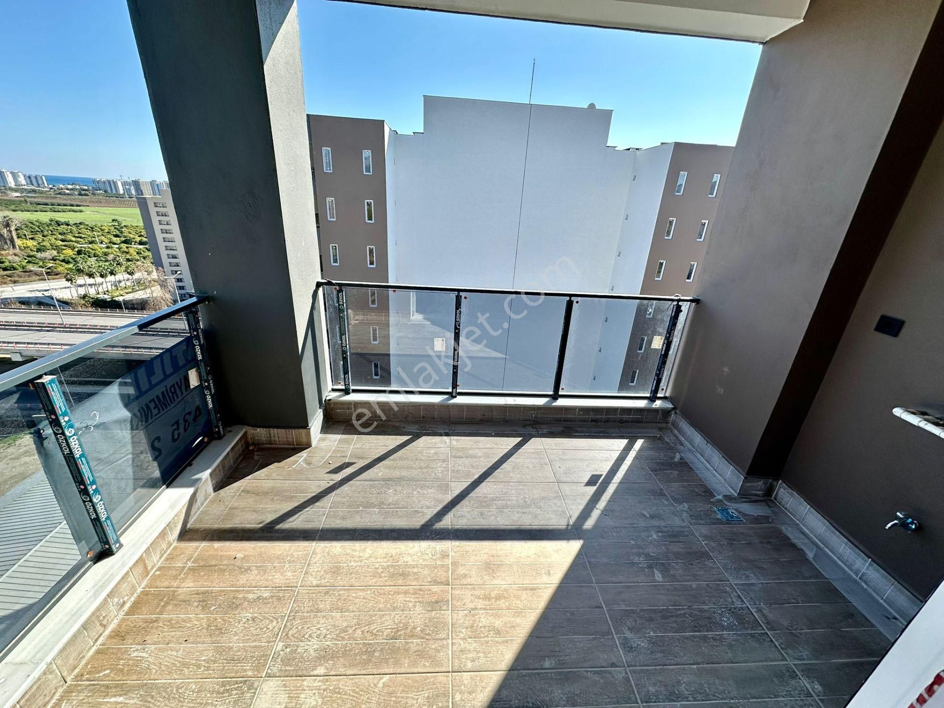 Mersin Erdemli Kargıpınarında Satılık Havuzlu Otoparklı 2+1daire - Görsel 6