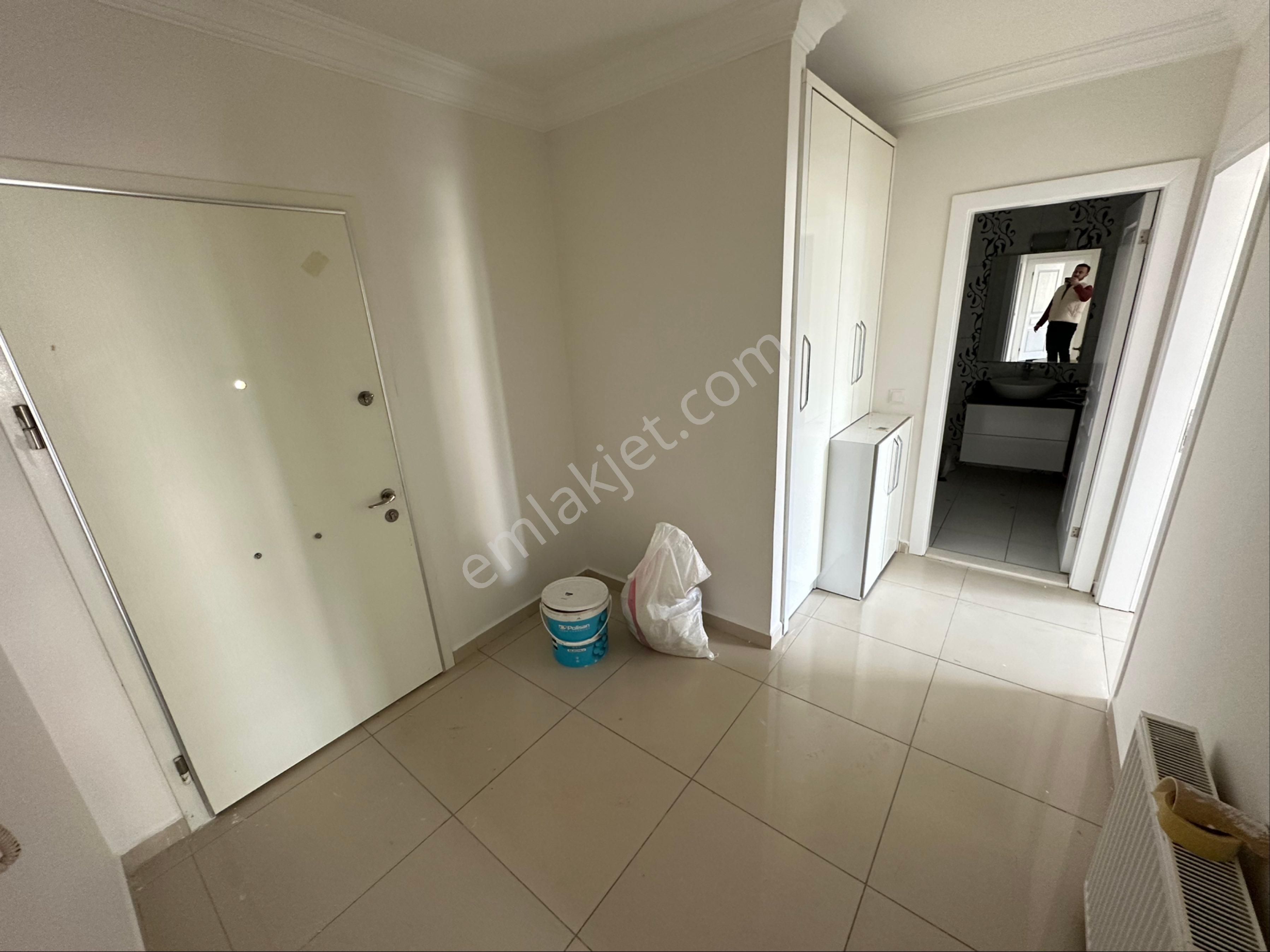 Kiralık 2+1 Daire Ayrı Mutfak - Görsel 18