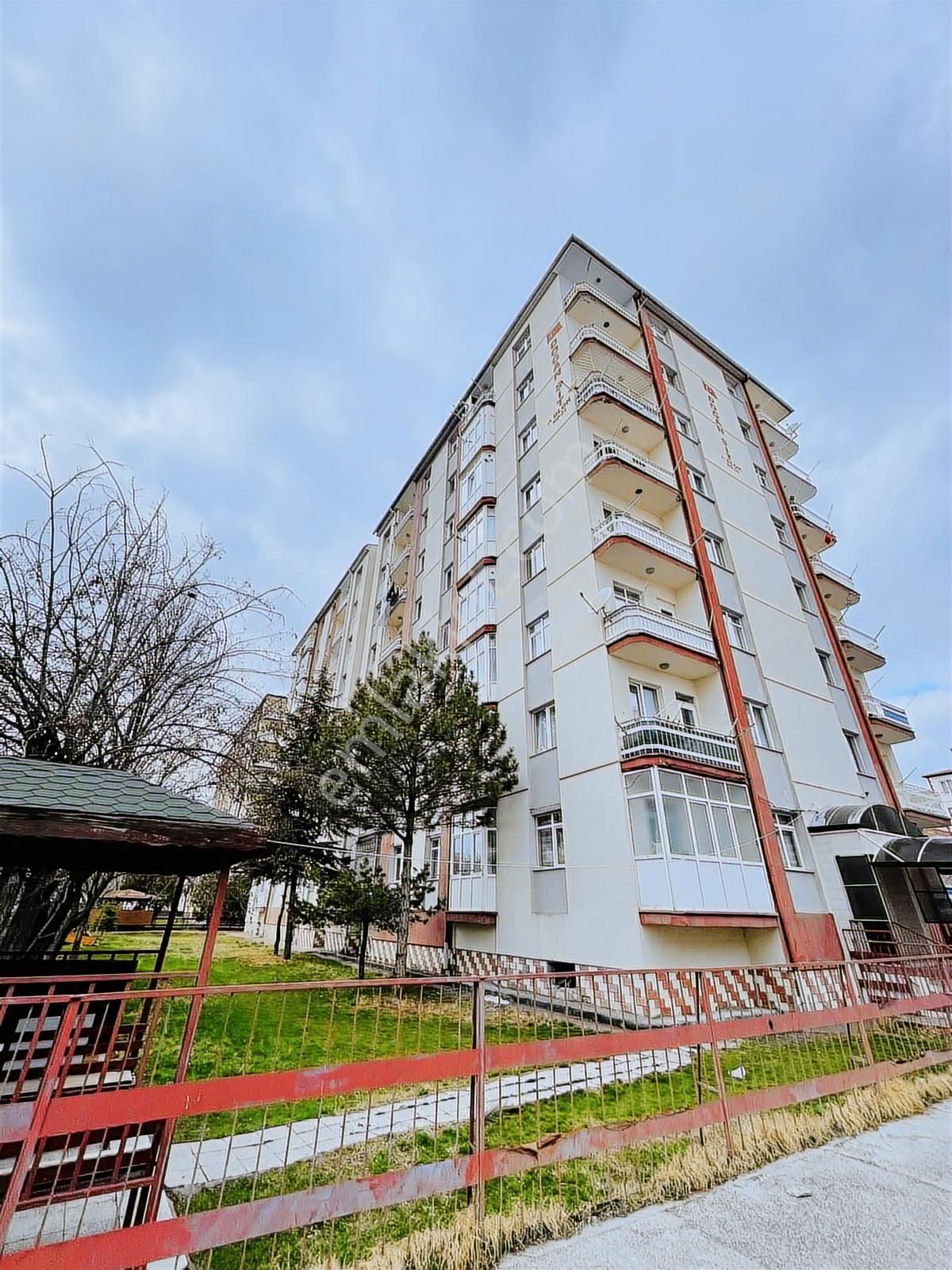 Wave Gayrimenkul'den Ziyagökalp Mah Asansörlü İçi Yapılı 3+1 Ev