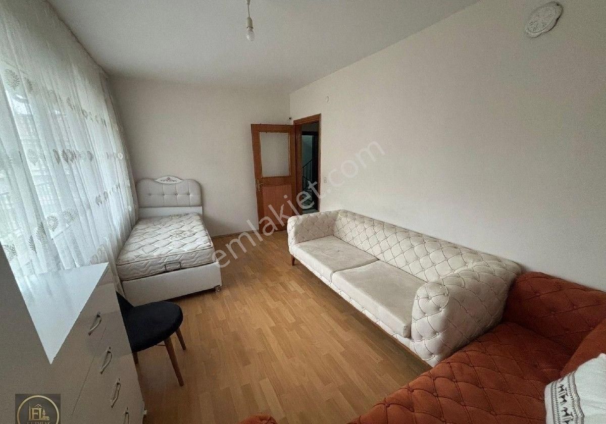 F-l Emlaktan Namık Kemalde Eşyalı 1+1 Ayrı Mutfaklı Daire - Görsel 3