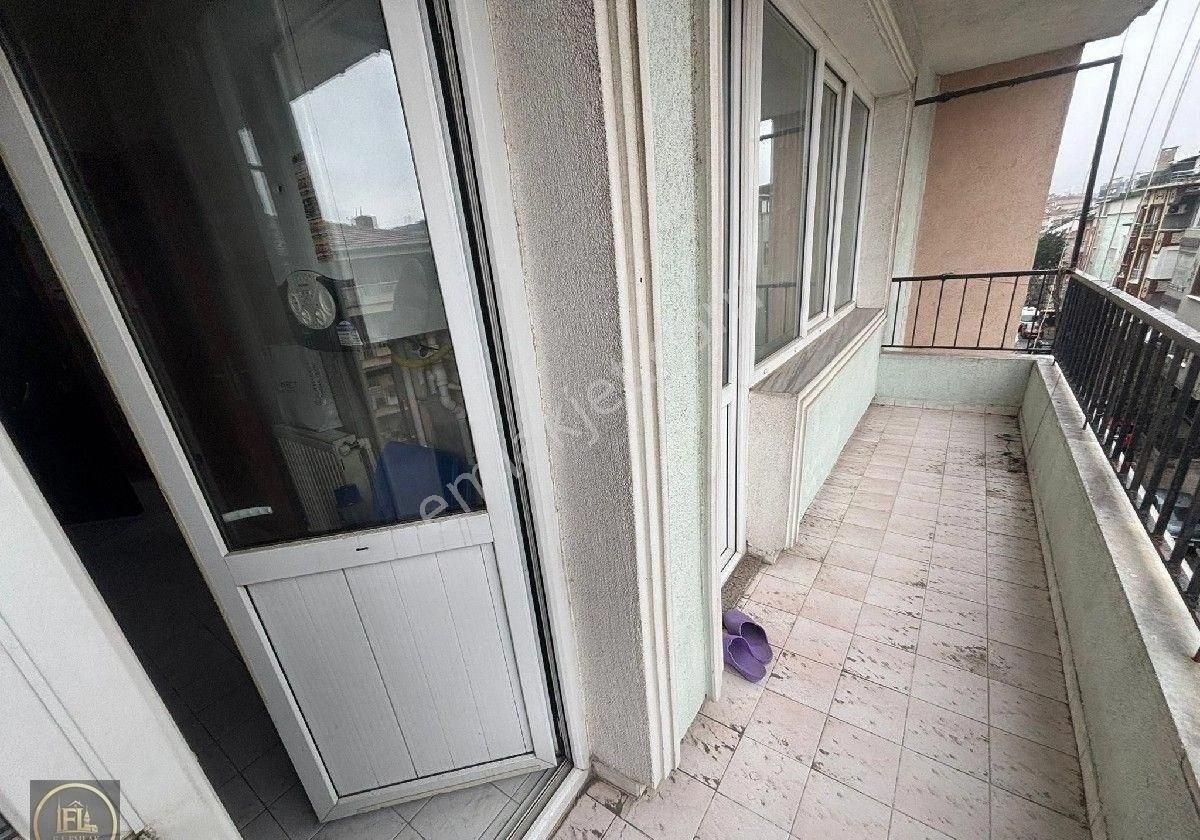 F-l Emlaktan Namık Kemalde Eşyalı 1+1 Ayrı Mutfaklı Daire - Görsel 24