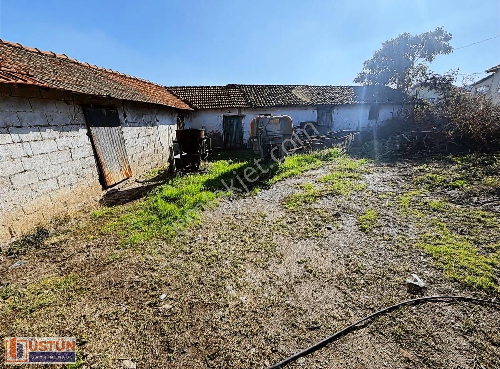 **denize Yakın Zeytin Ağaçları Bulunan 814m2 Alana Sahip Köy Evi - Görsel 10