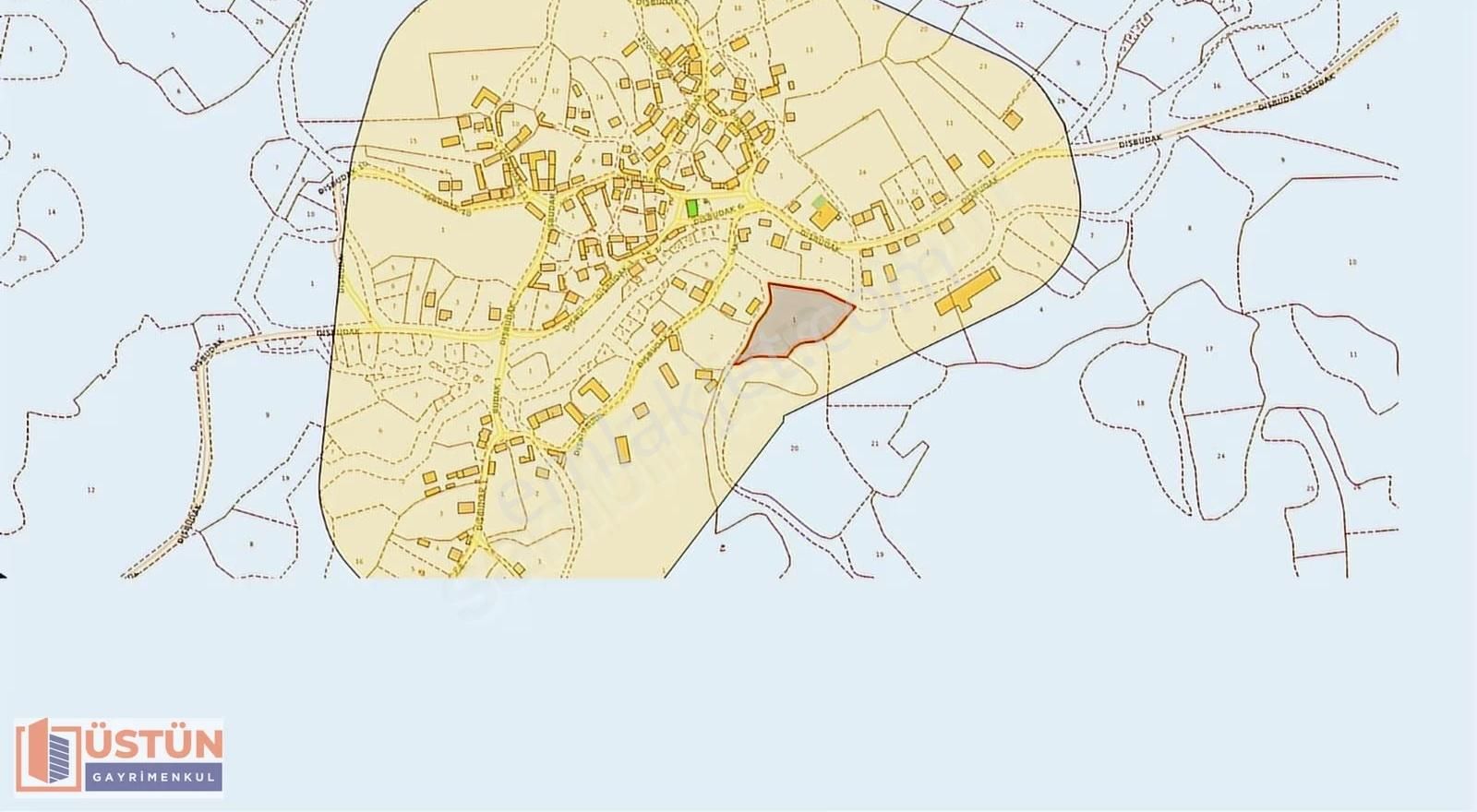 ** Köy İçerisinde 4762 M2 Arsa**