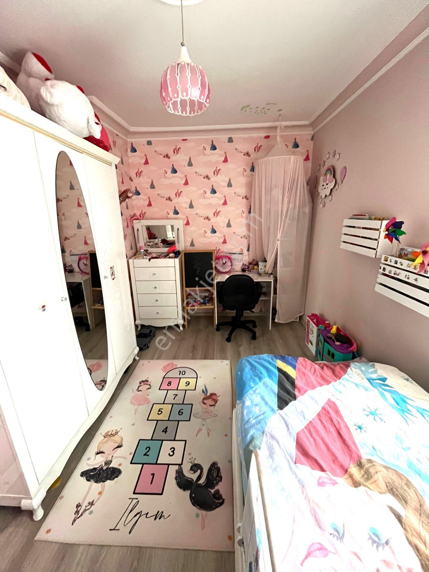 Uzman Emlak Ofisinden Yavuz Selim Mahallesi Sahil Kent Sitesi'nde Geniş 2+1 Daire - Görsel 11