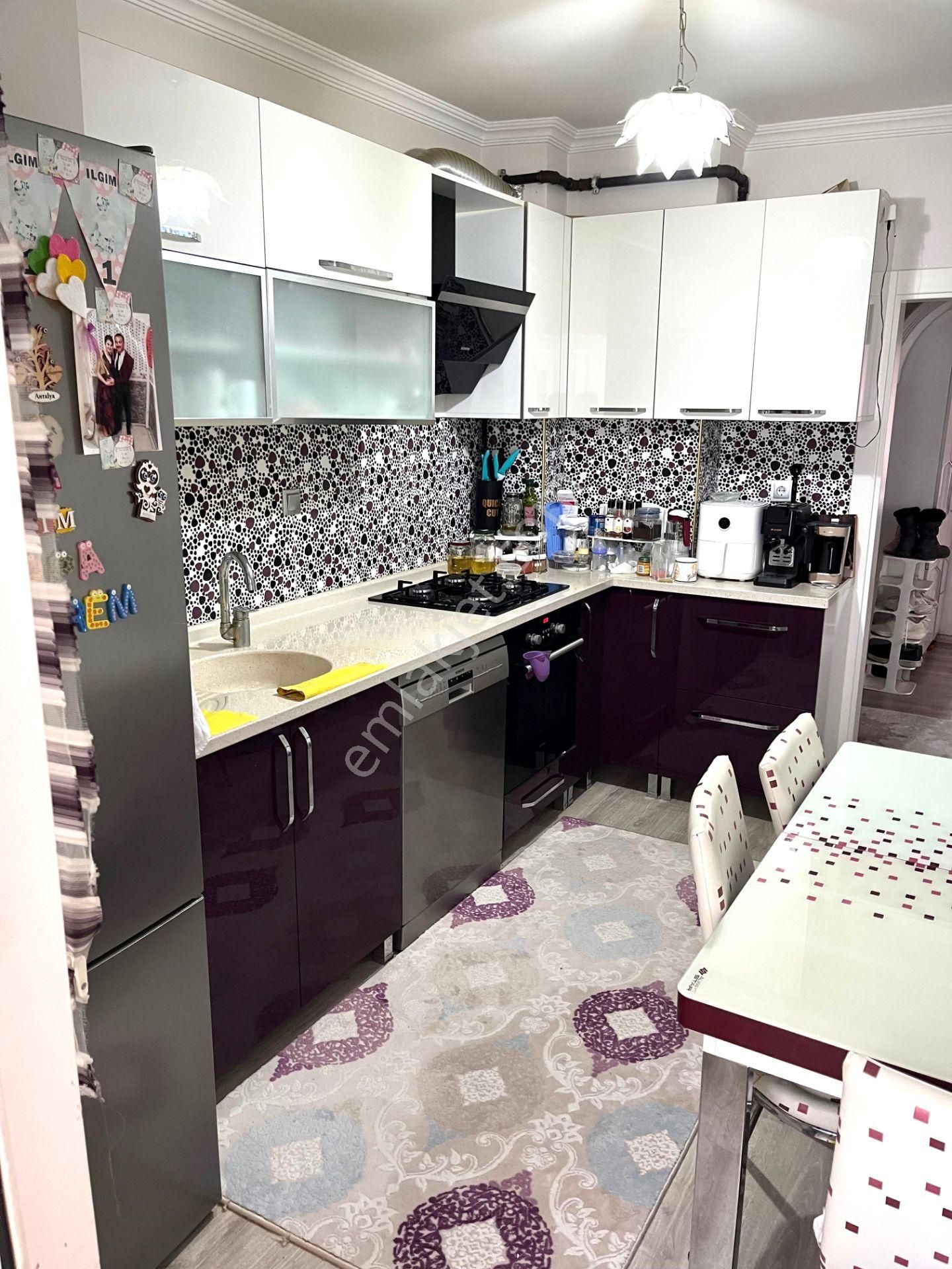 Uzman Emlak Ofisinden Yavuz Selim Mahallesi Sahil Kent Sitesi'nde Geniş 2+1 Daire - Görsel 12