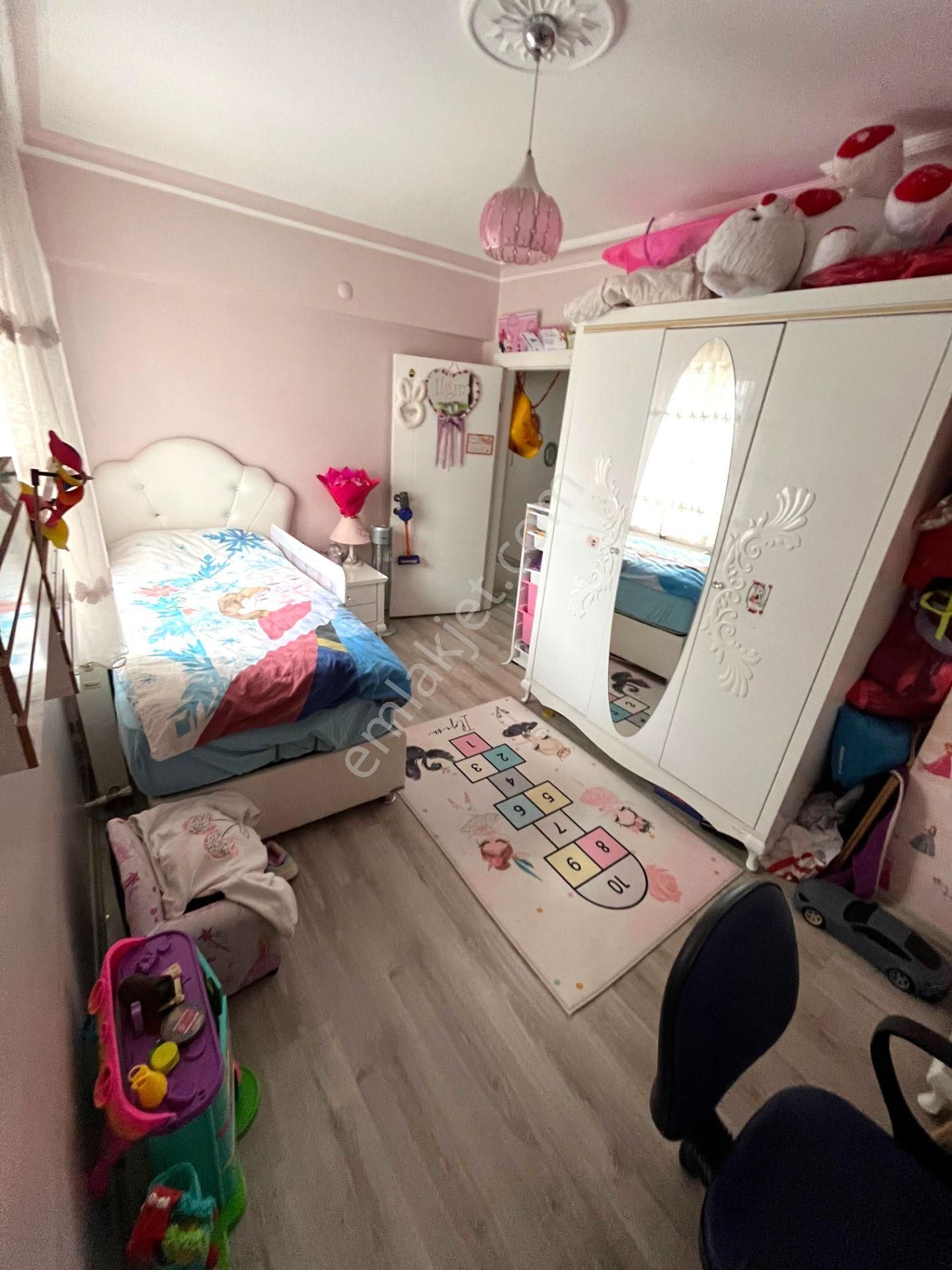 Uzman Emlak Ofisinden Yavuz Selim Mahallesi Sahil Kent Sitesi'nde Geniş 2+1 Daire - Görsel 9