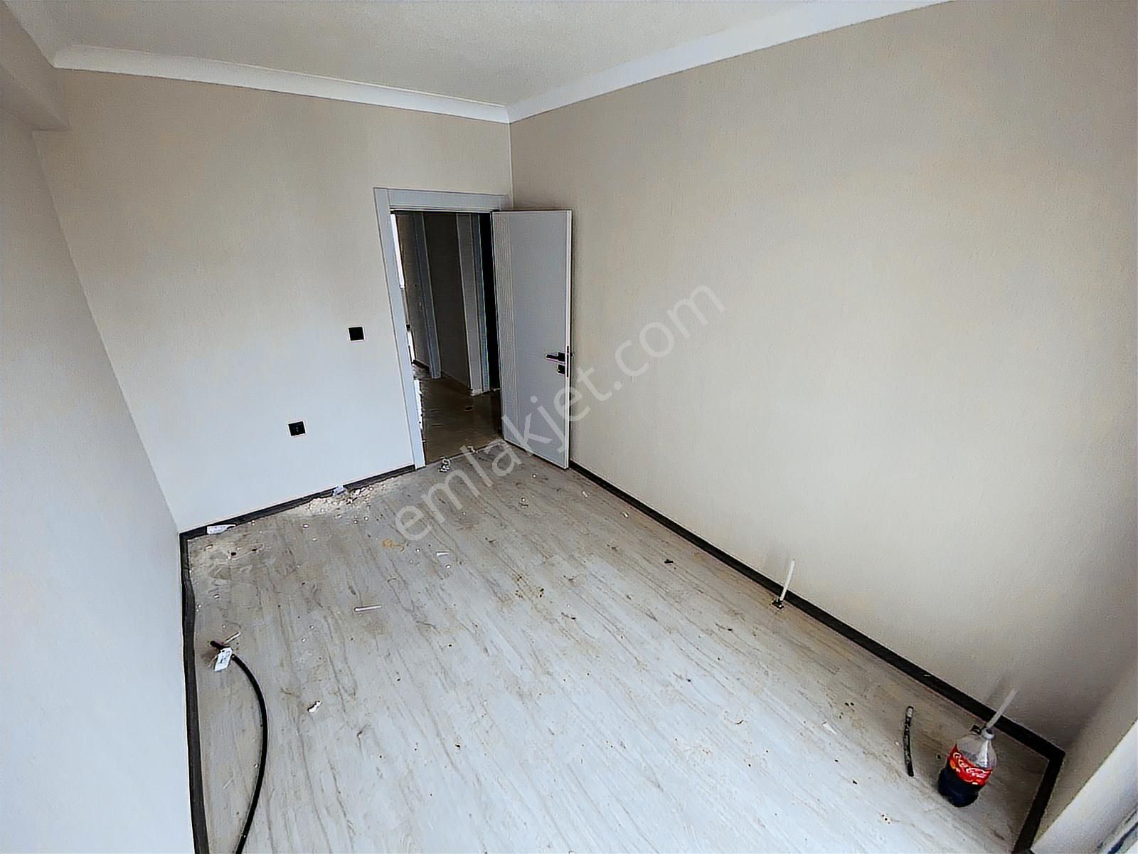 Akyurt Merkezde 2.kat Ebevyn Banyolu Sıfır Kelepir Daire - Görsel 22