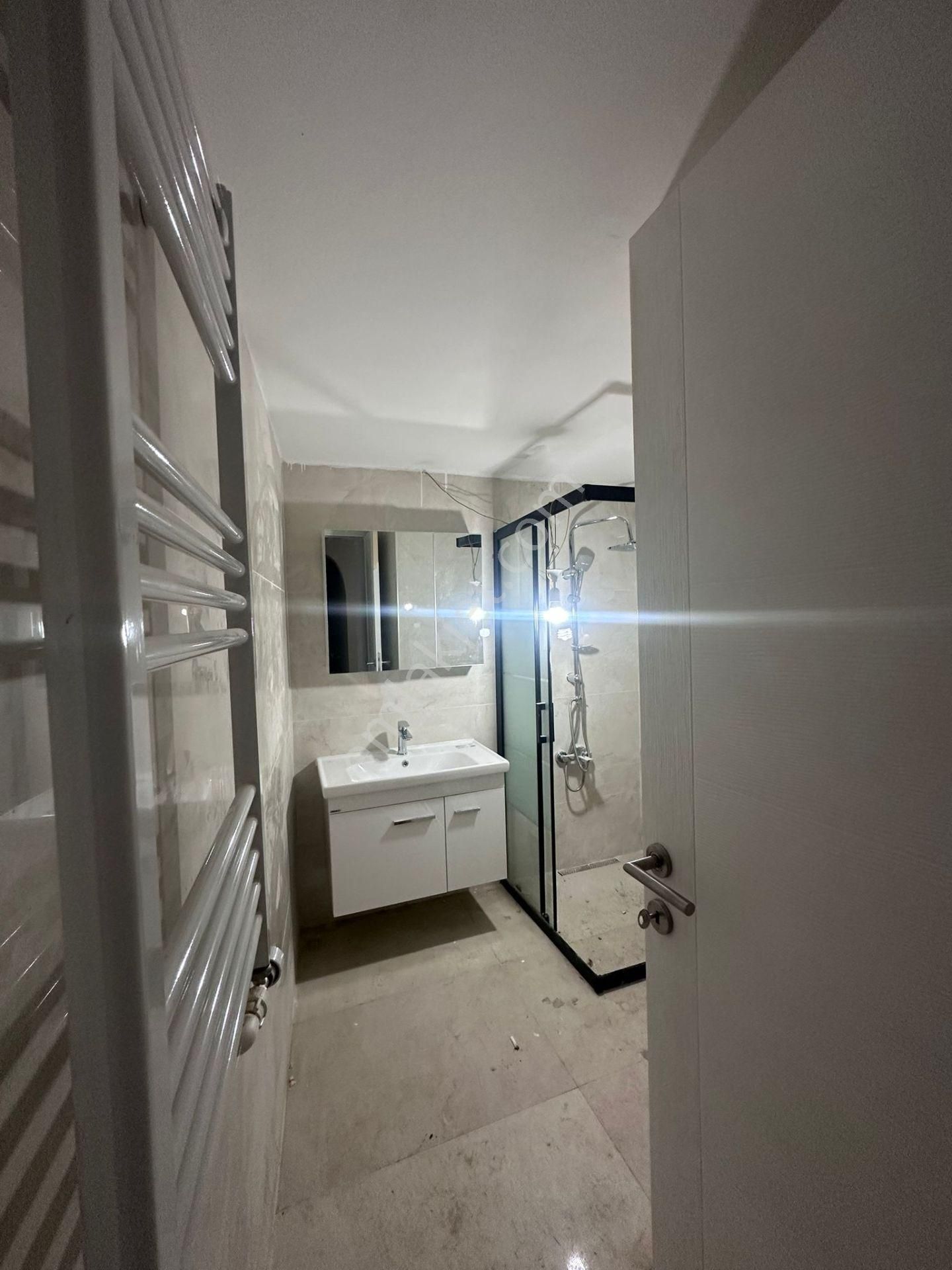 Güzelyalının Merkezinde Doğal Gazlı Bahçeli Cadde Ve Deniz Yakını - Görsel 24