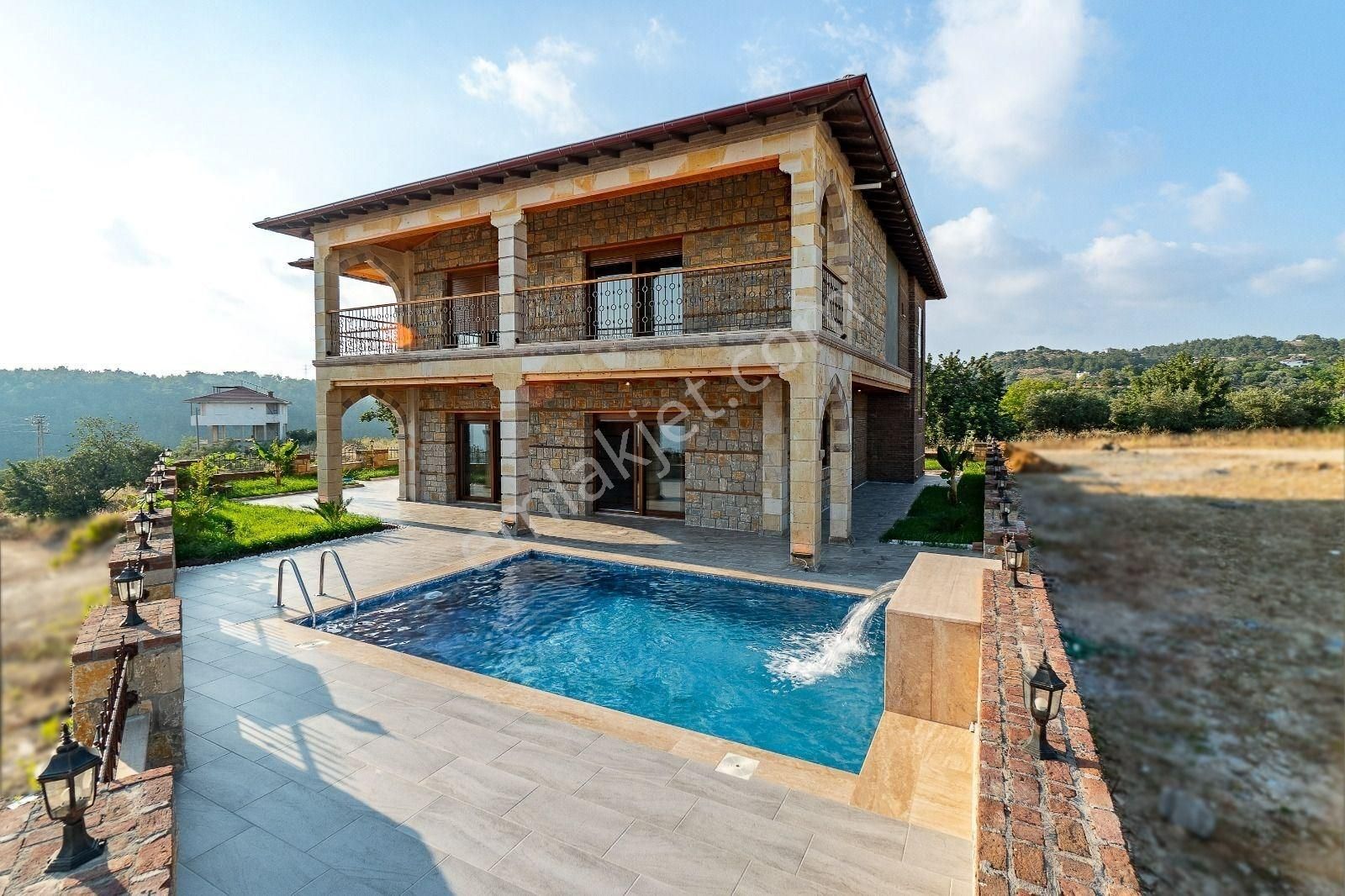 Alanya / İncekum’da Vatandaşlığa Uygun Müstakil 4+1 Lüks Villa — Özel Havuzlu - Görsel 2