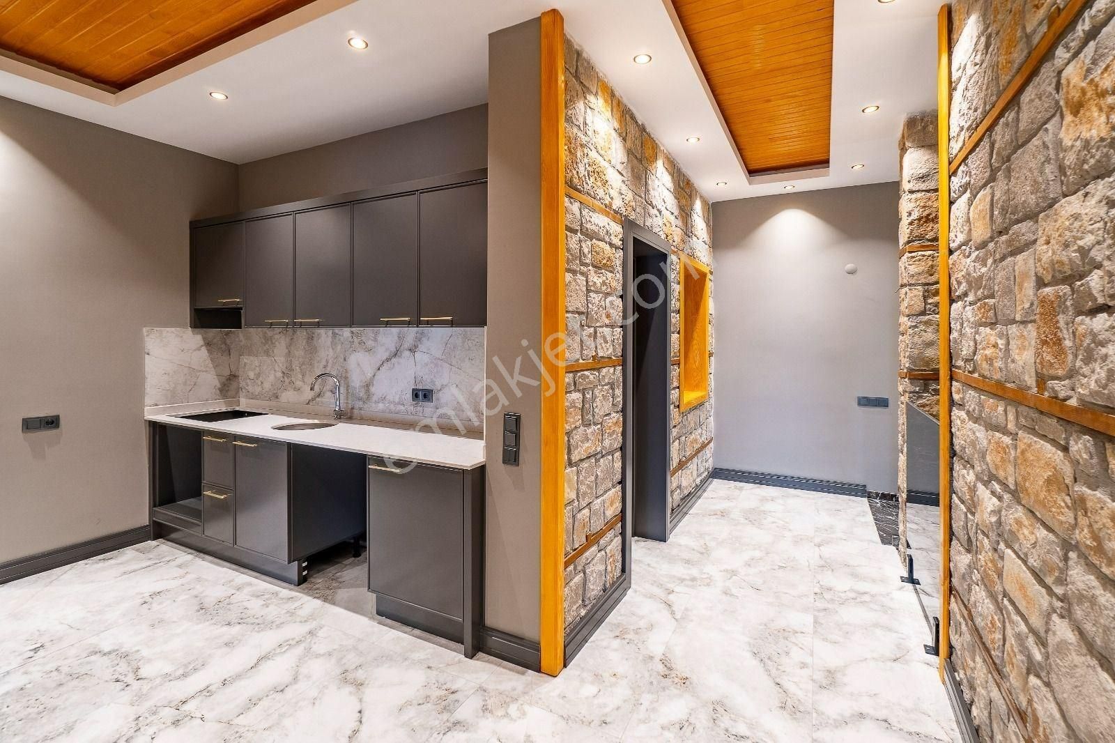 Alanya / İncekum’da Vatandaşlığa Uygun Müstakil 4+1 Lüks Villa — Özel Havuzlu - Görsel 5