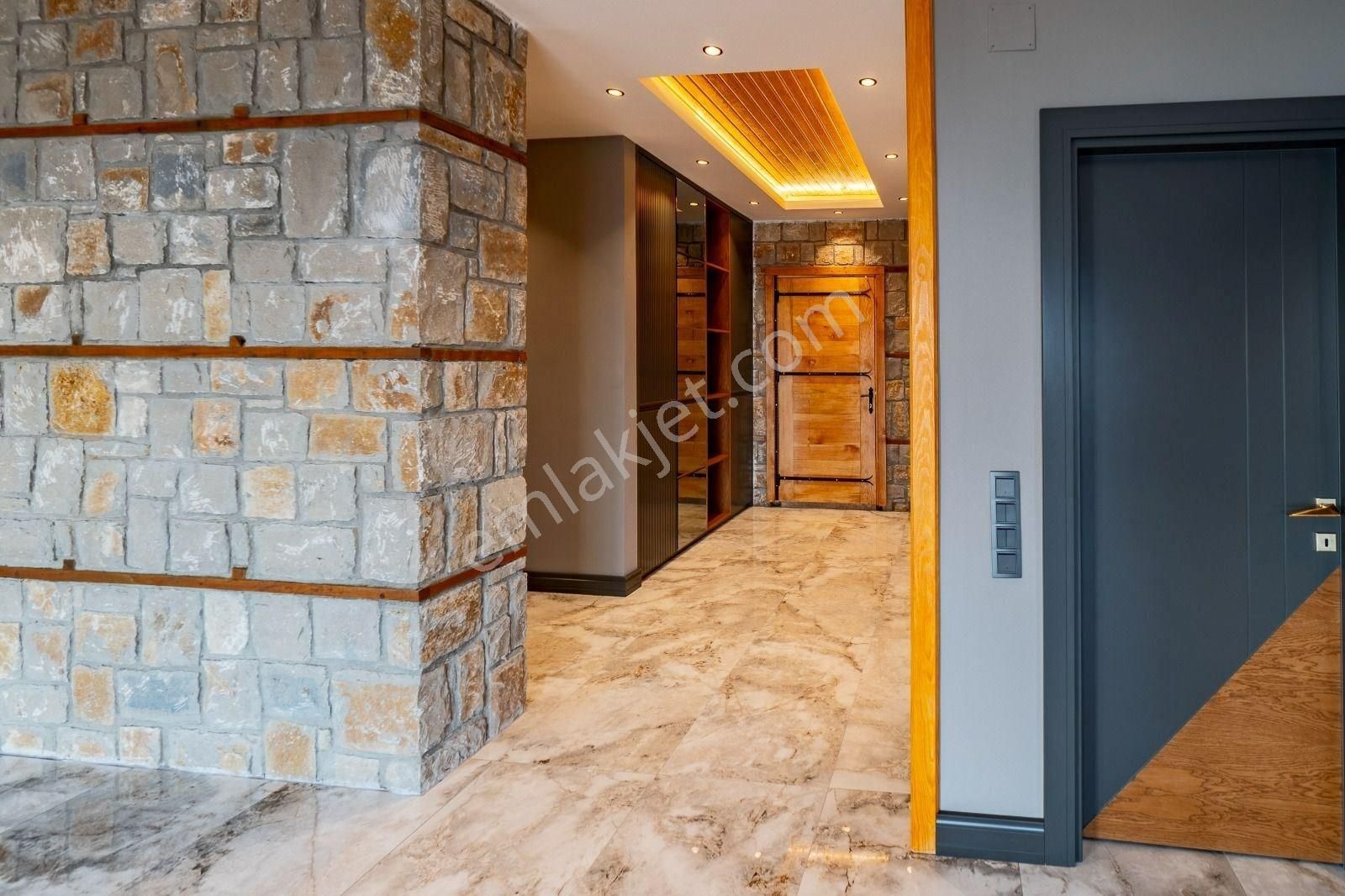 Alanya / İncekum’da Vatandaşlığa Uygun Müstakil 4+1 Lüks Villa — Özel Havuzlu - Görsel 16