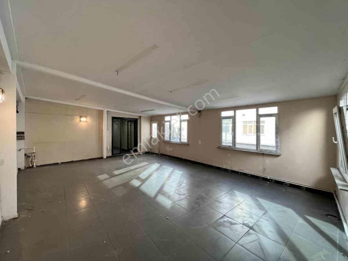 Kanyona 1 Dk 700 M2 Kiralık Bina Komple - Görsel 20