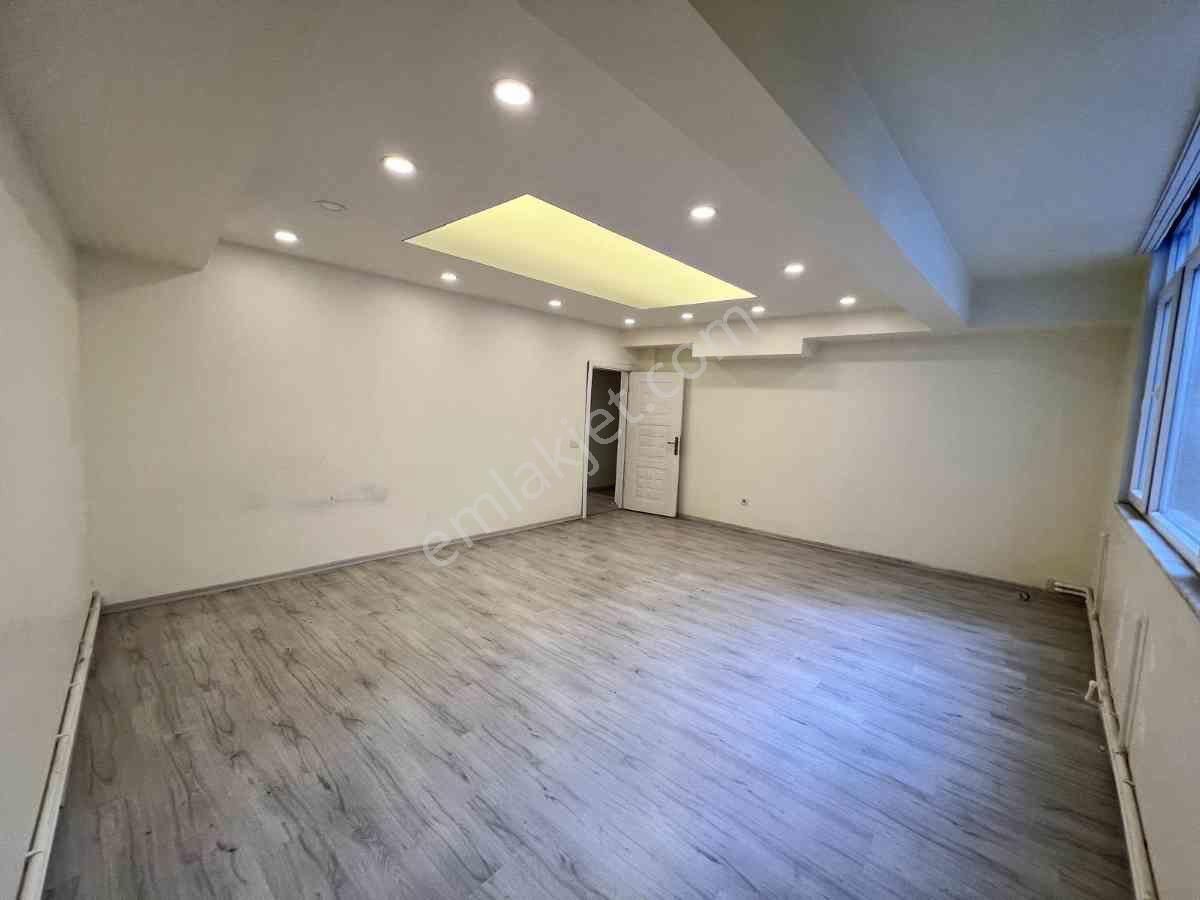 Kanyona 1 Dk 700 M2 Kiralık Bina Komple - Görsel 12