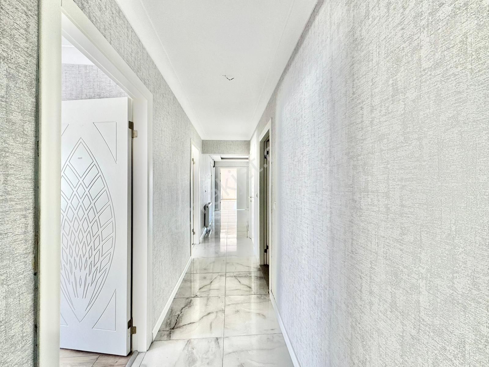 Göktaş'tan█site İçinde Şehir Manzaralı Giyinme Odalı 4+1 Daire - Görsel 8