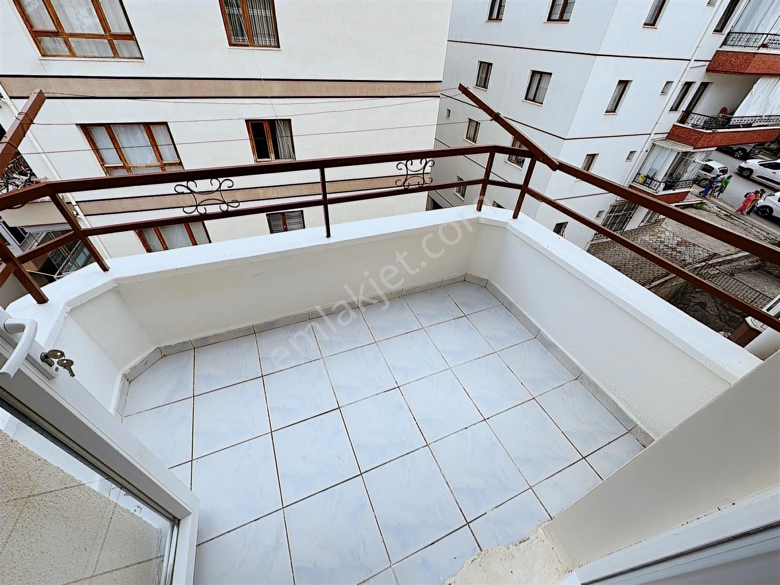 Göktaş'tan█okullar Bölgesinde Güney Cephe 3+1 Full Yapılı Daire - Görsel 8