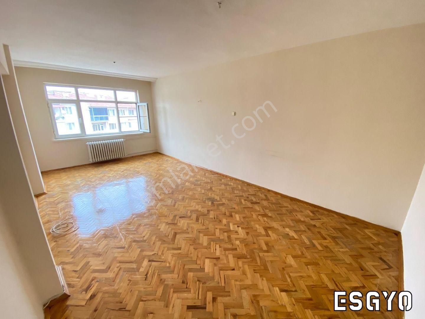 Esgyo'dan Vişnelik Öğretmenler Cad. Üzeri Ara Kat 3+1 Daire - Görsel 9