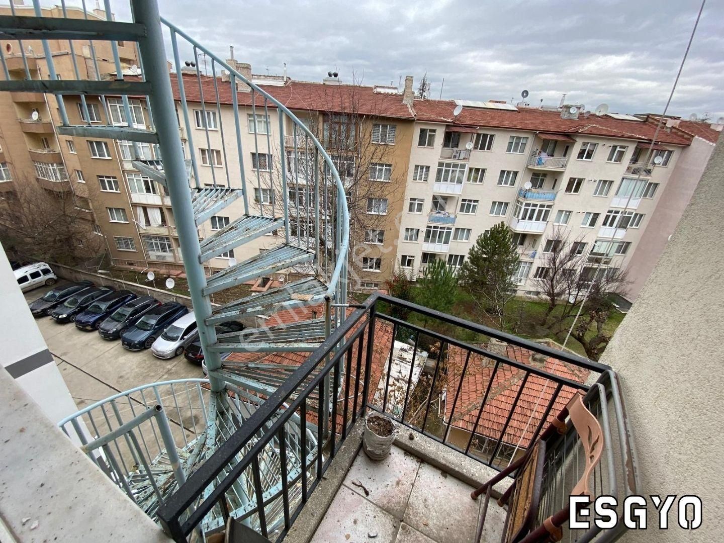 Esgyo'dan Vişnelik Öğretmenler Cad. Üzeri Ara Kat 3+1 Daire - Görsel 28