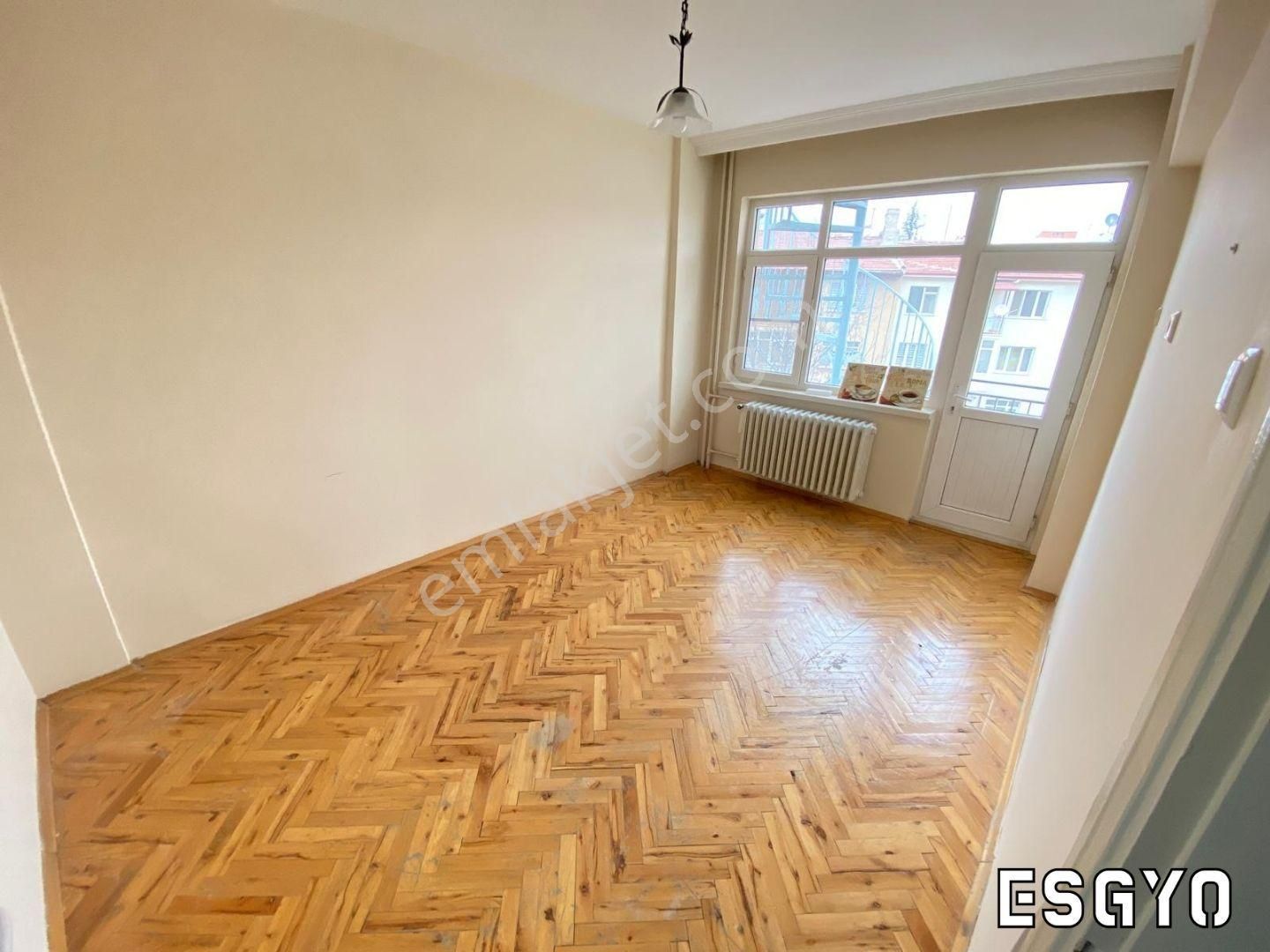 Esgyo'dan Vişnelik Öğretmenler Cad. Üzeri Ara Kat 3+1 Daire - Görsel 23