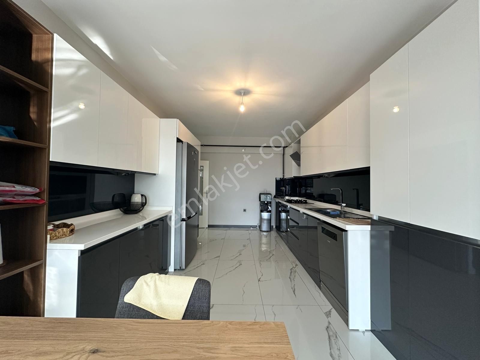 Göktaş'tan█site İçinde Kapalı Otoparklı 12.kat 190m2 4+1 Daire - Görsel 5