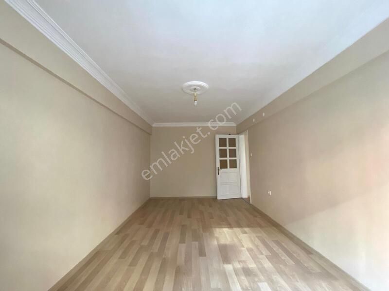 Buca Uçan Yolda Ara Kat Çift Cephe 3+1 Tadilatlı Kiralık Daire - Görsel 3