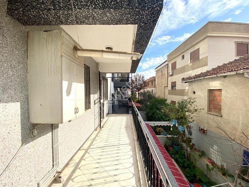 Buca Uçan Yolda Ara Kat Çift Cephe 3+1 Tadilatlı Kiralık Daire - Görsel 13