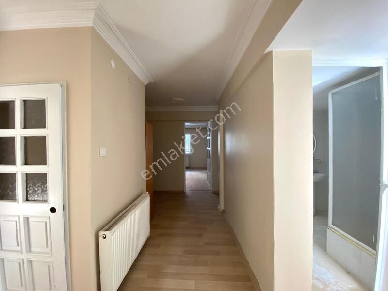 Buca Uçan Yolda Ara Kat Çift Cephe 3+1 Tadilatlı Kiralık Daire - Görsel 12